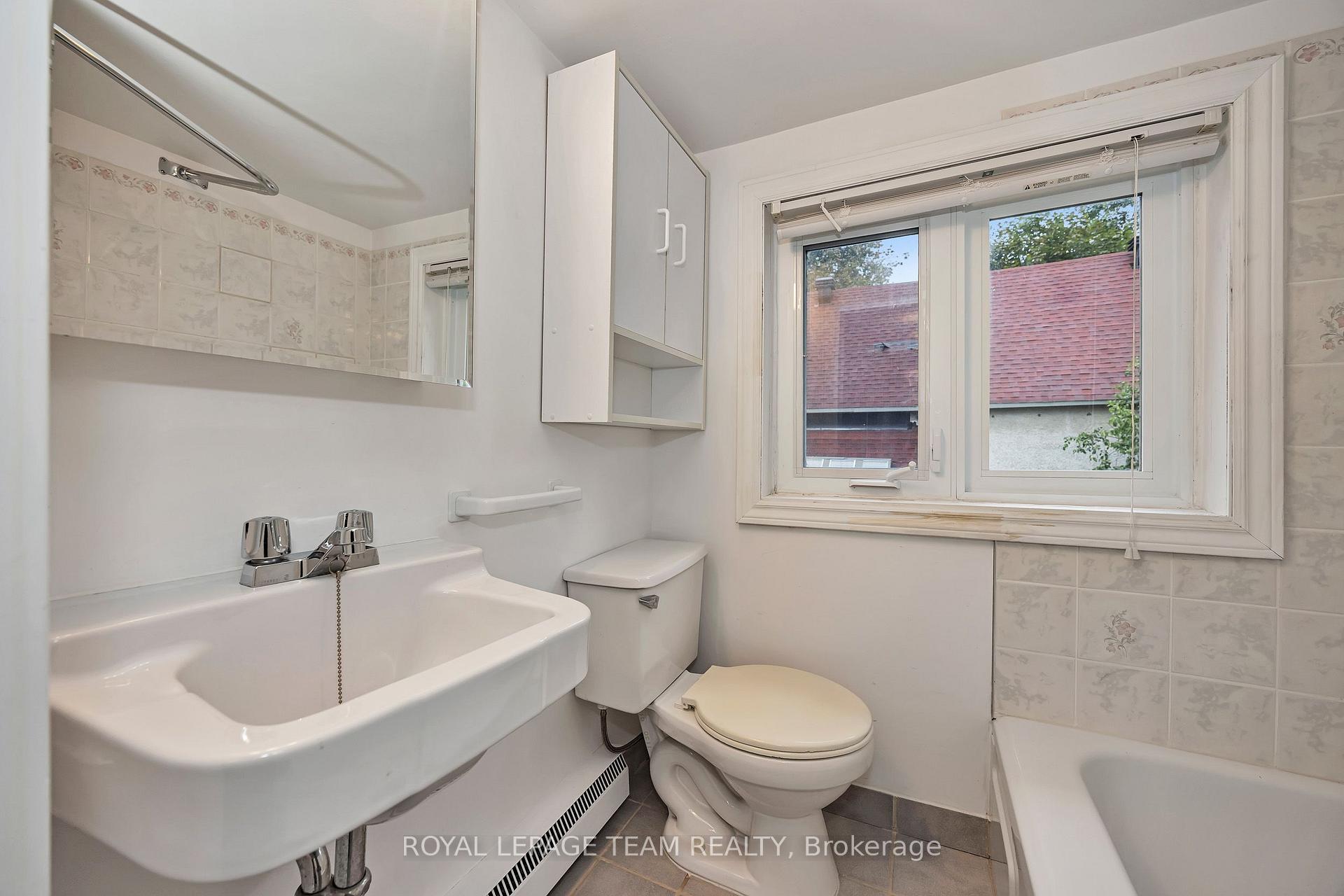 Photo 27 of 658 Tweedsmuir Avenue, Ottawa, Westboro/Hampton Park — HOMEH