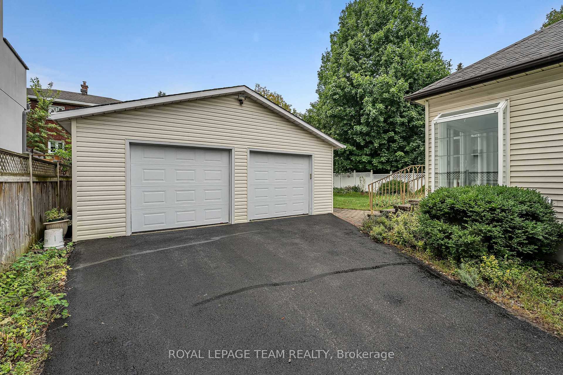 Photo 32 of 658 Tweedsmuir Avenue, Ottawa, Westboro/Hampton Park — HOMEH