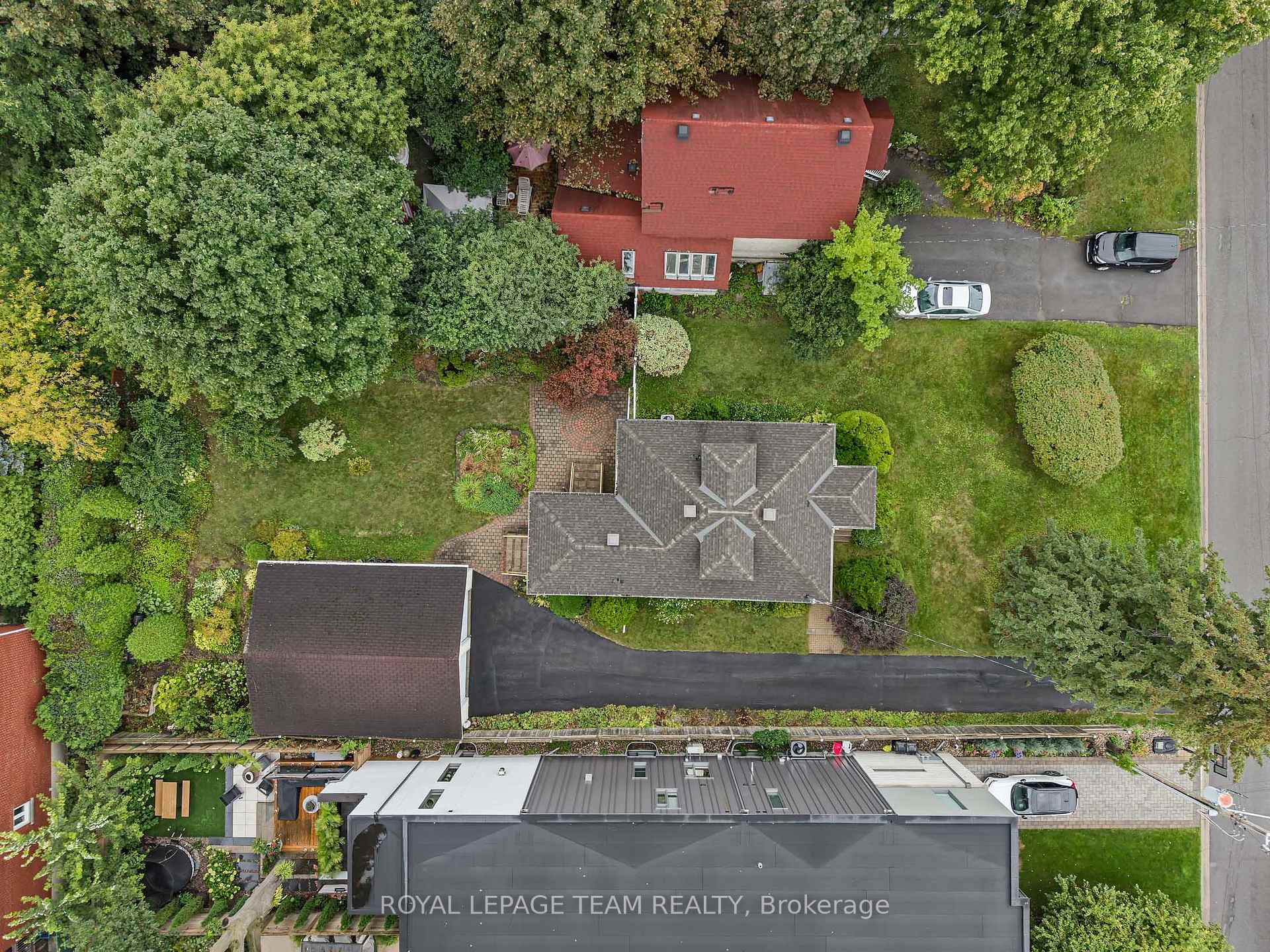 Photo 37 of 658 Tweedsmuir Avenue, Ottawa, Westboro/Hampton Park — HOMEH