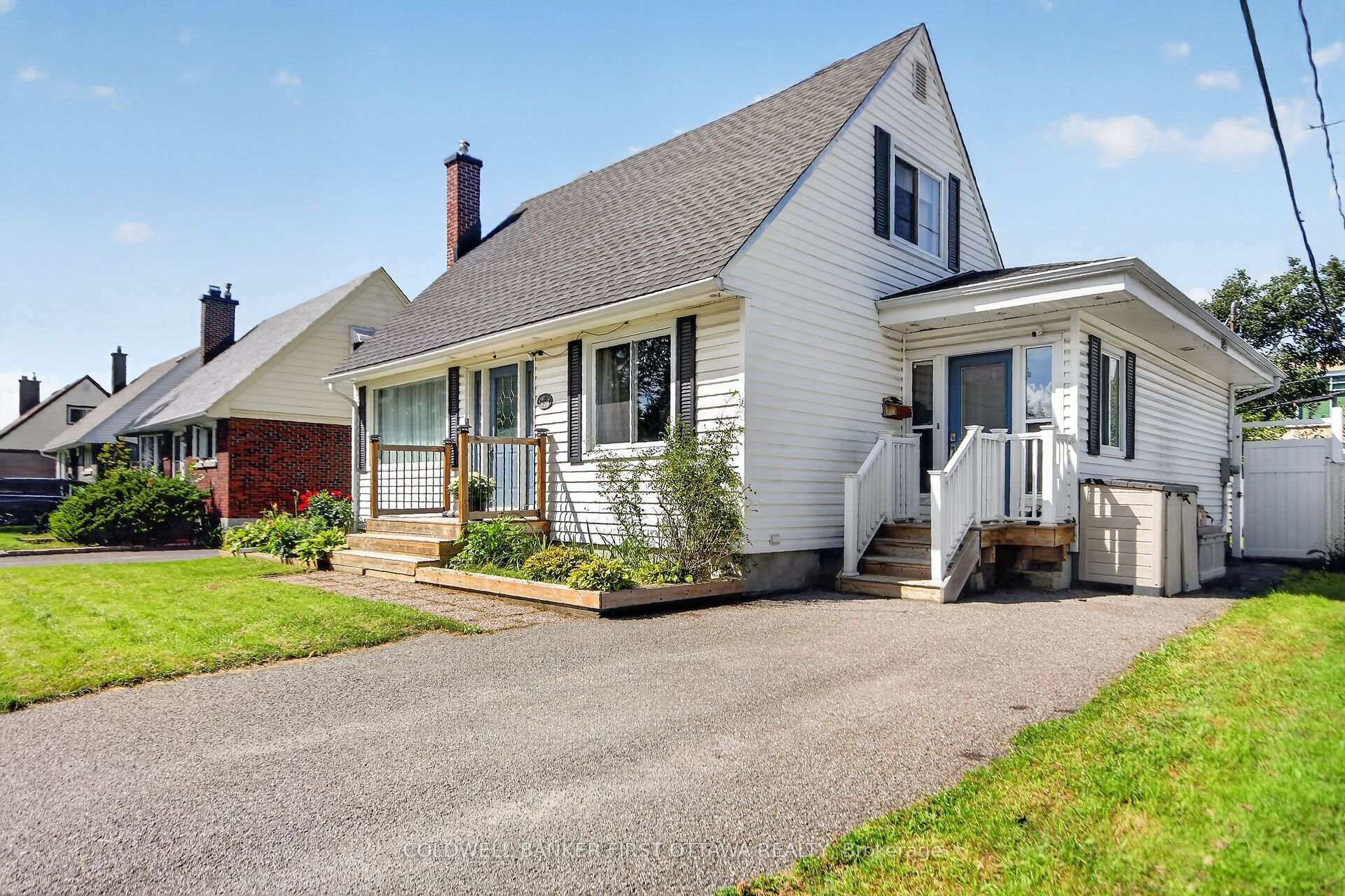 Photo 3 of 779 Halstead Street, Ottawa, Elmvale Acres — HOMEH