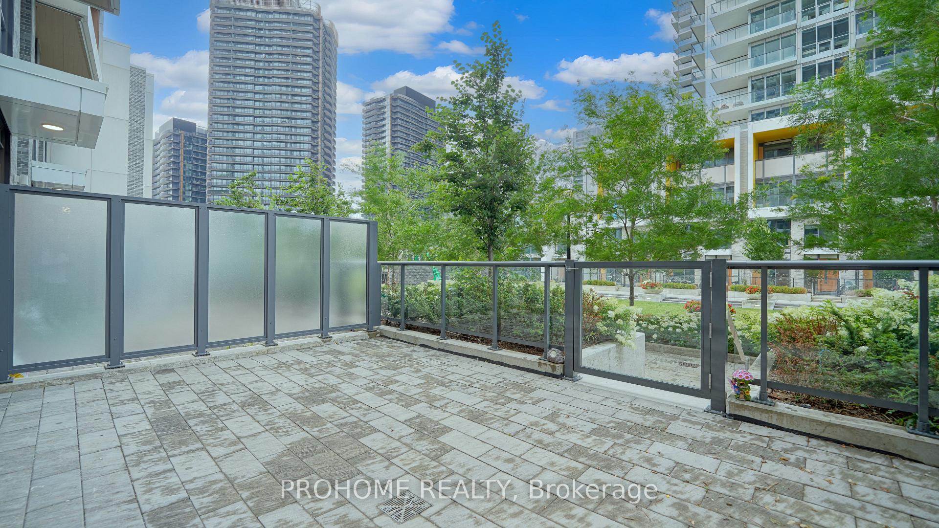 Photo 6 of Unit 111, 27 McMahon Drive, North York, Bayview Village — HOMEH