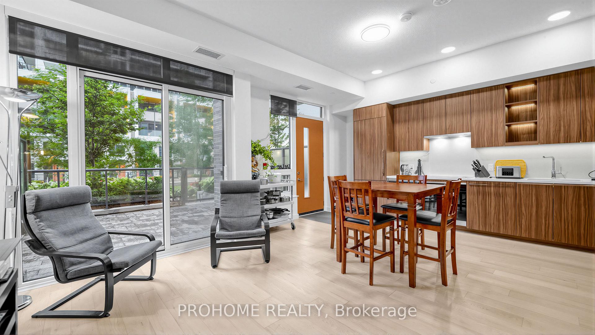 Photo 7 of Unit 111, 27 McMahon Drive, North York, Bayview Village — HOMEH