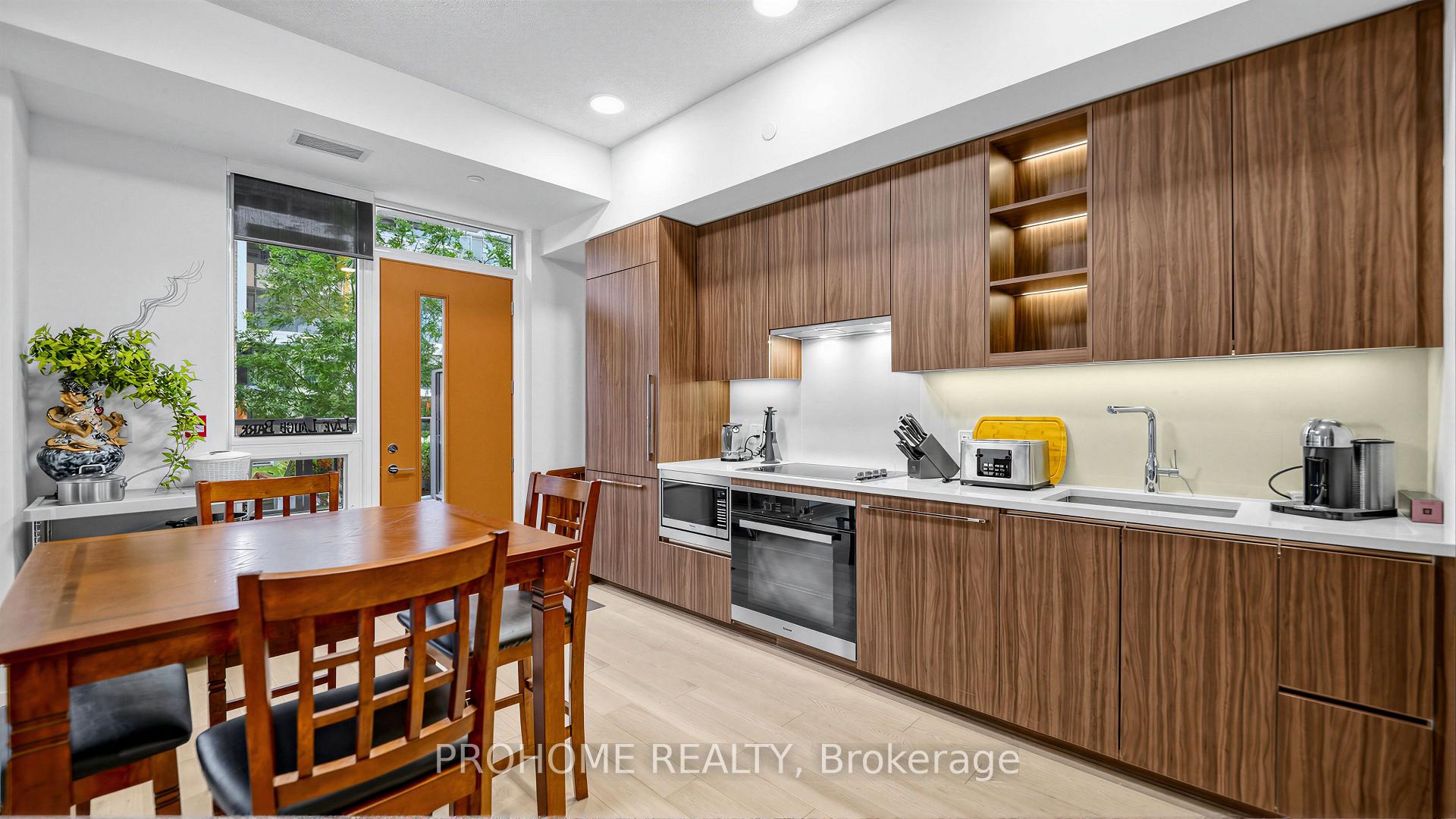 Photo 8 of Unit 111, 27 McMahon Drive, North York, Bayview Village — HOMEH
