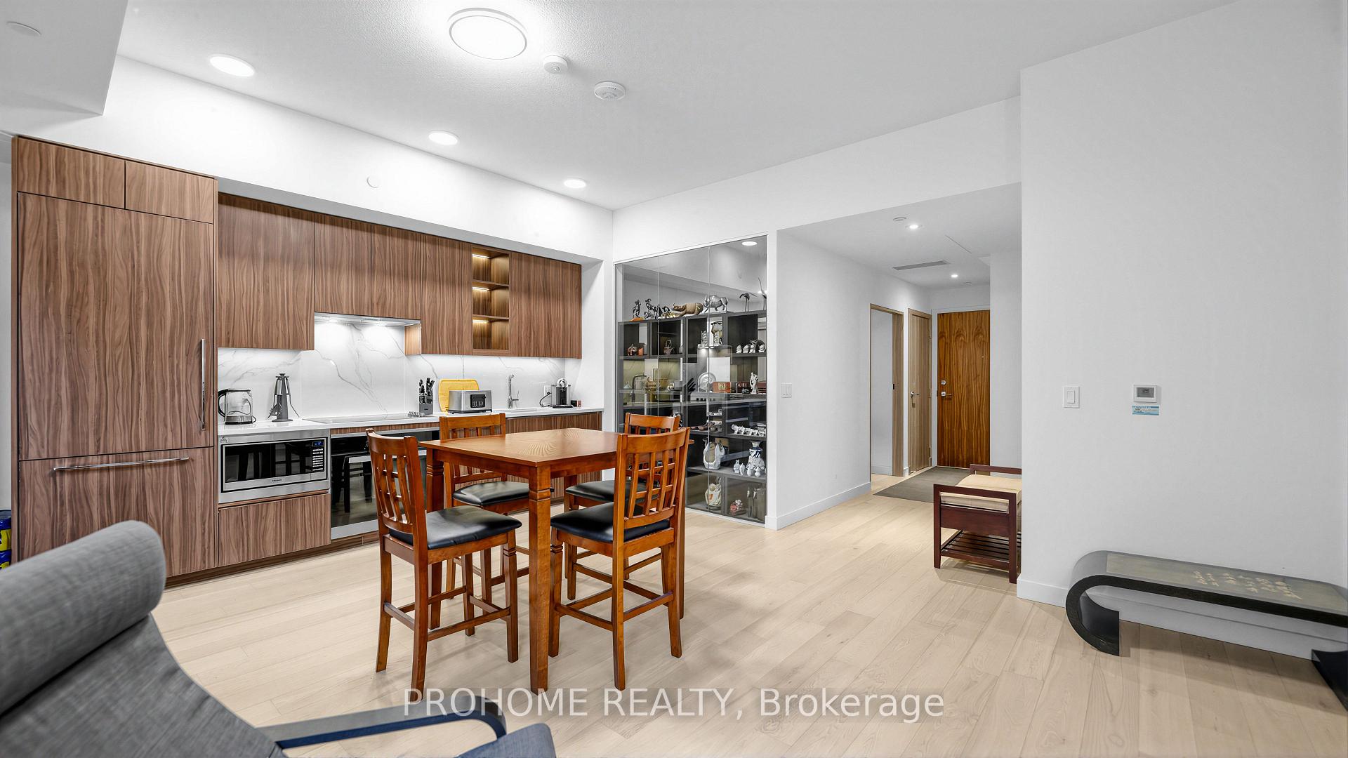 Photo 9 of Unit 111, 27 McMahon Drive, North York, Bayview Village — HOMEH