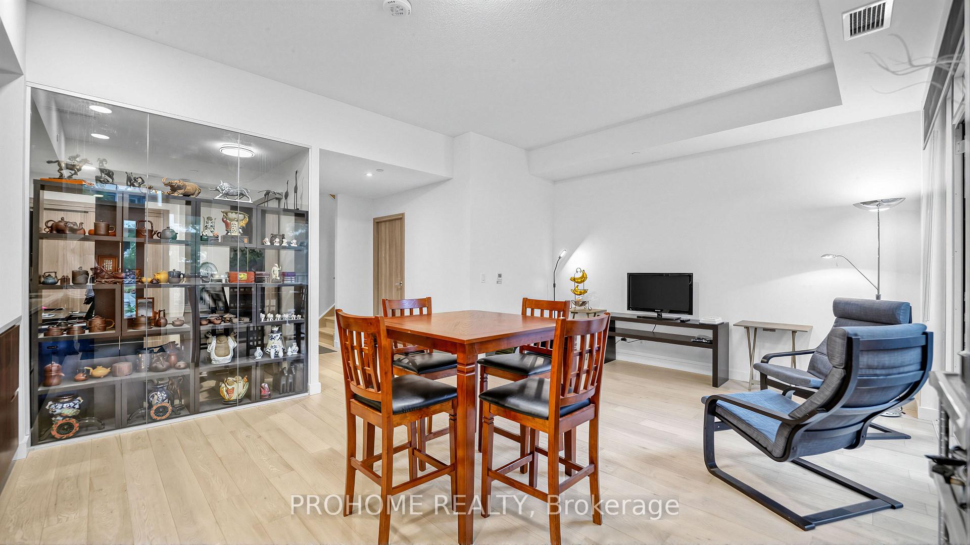 Photo 12 of Unit 111, 27 McMahon Drive, North York, Bayview Village — HOMEH