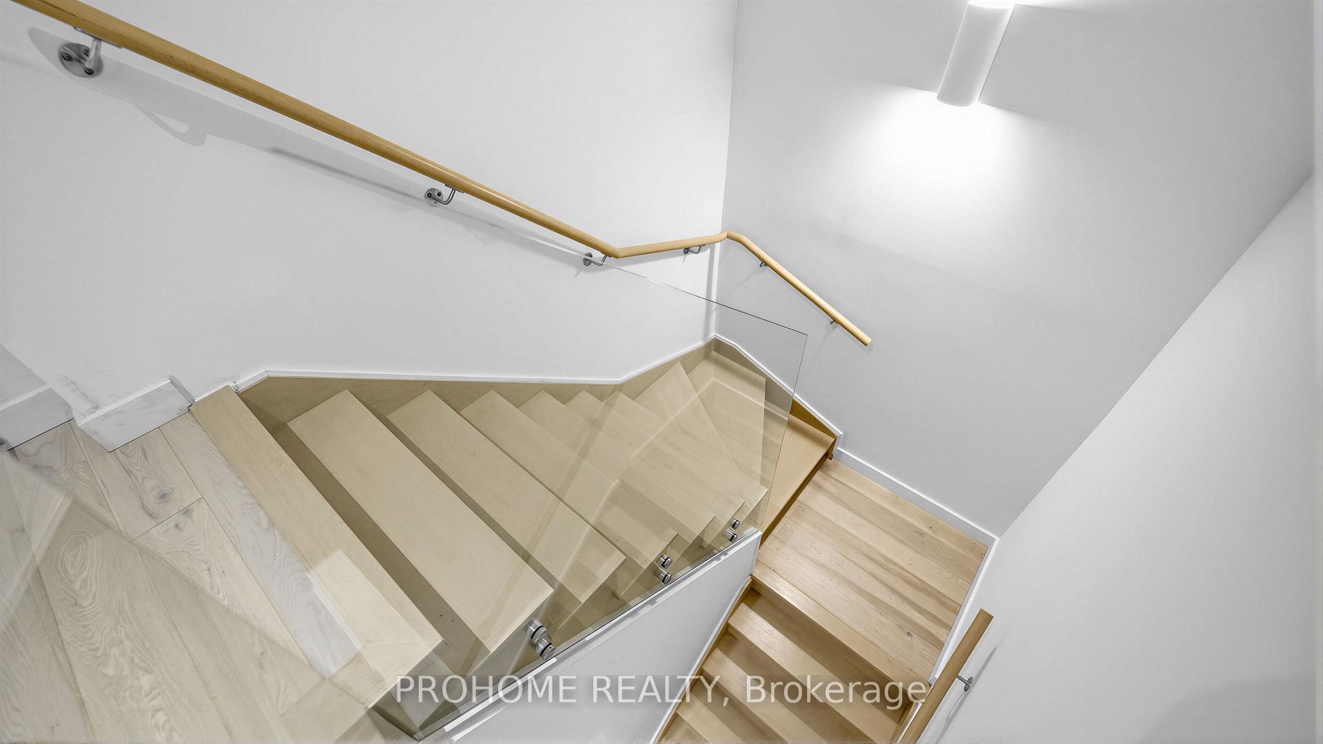 Photo 17 of Unit 111, 27 McMahon Drive, North York, Bayview Village — HOMEH