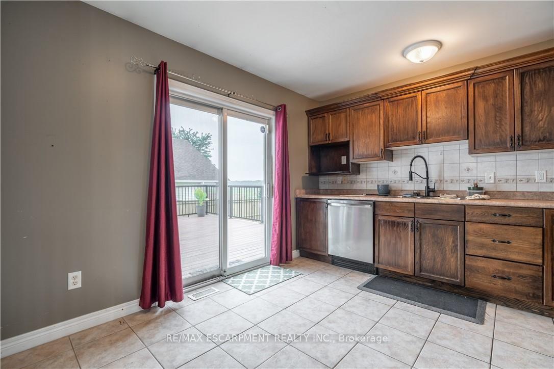 Photo 9 of 25 Donna Drive, Haldimand — HOMEH