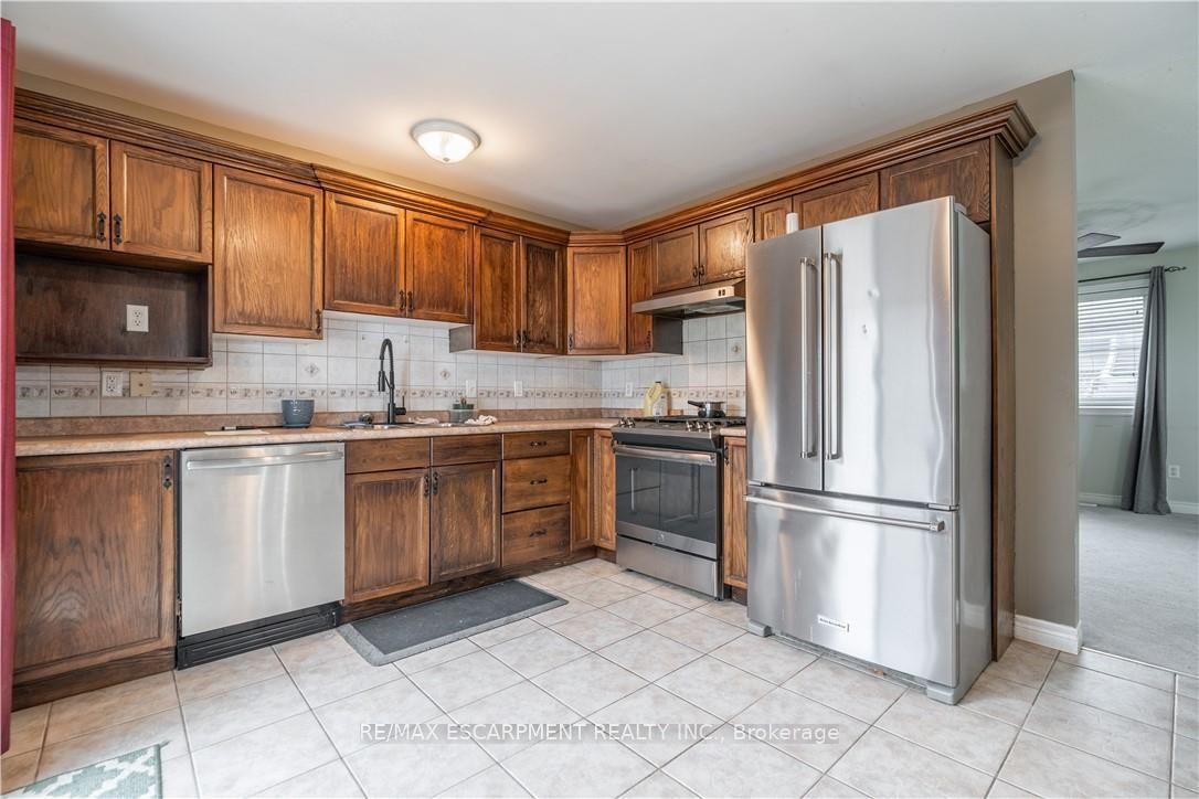 Photo 10 of 25 Donna Drive, Haldimand — HOMEH