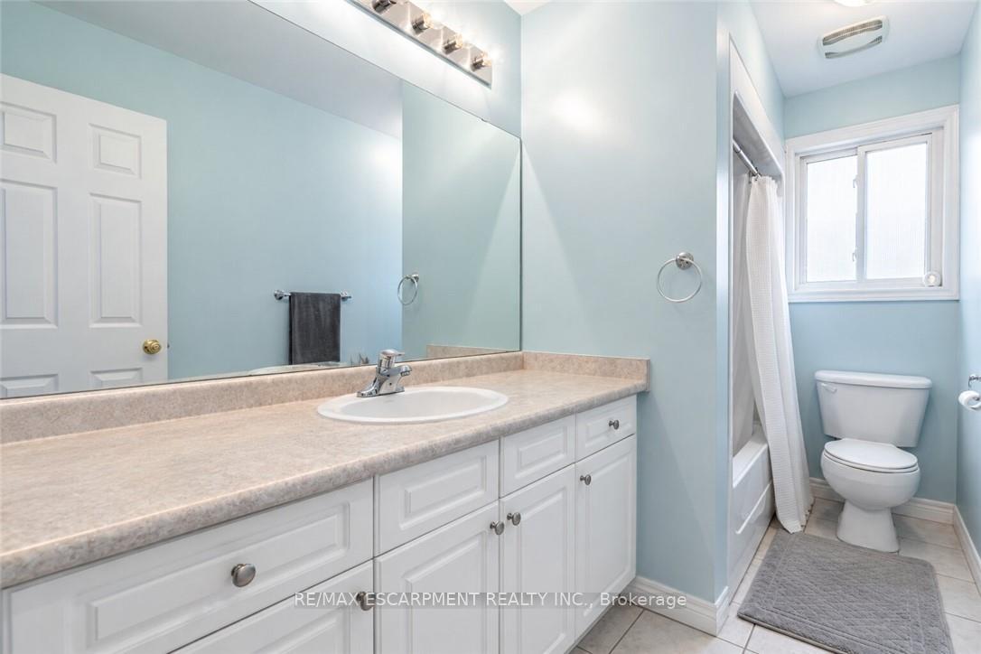 Photo 11 of 25 Donna Drive, Haldimand — HOMEH