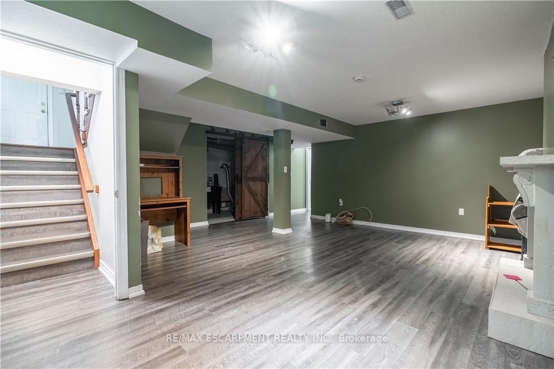 Photo 17 of 25 Donna Drive, Haldimand — HOMEH
