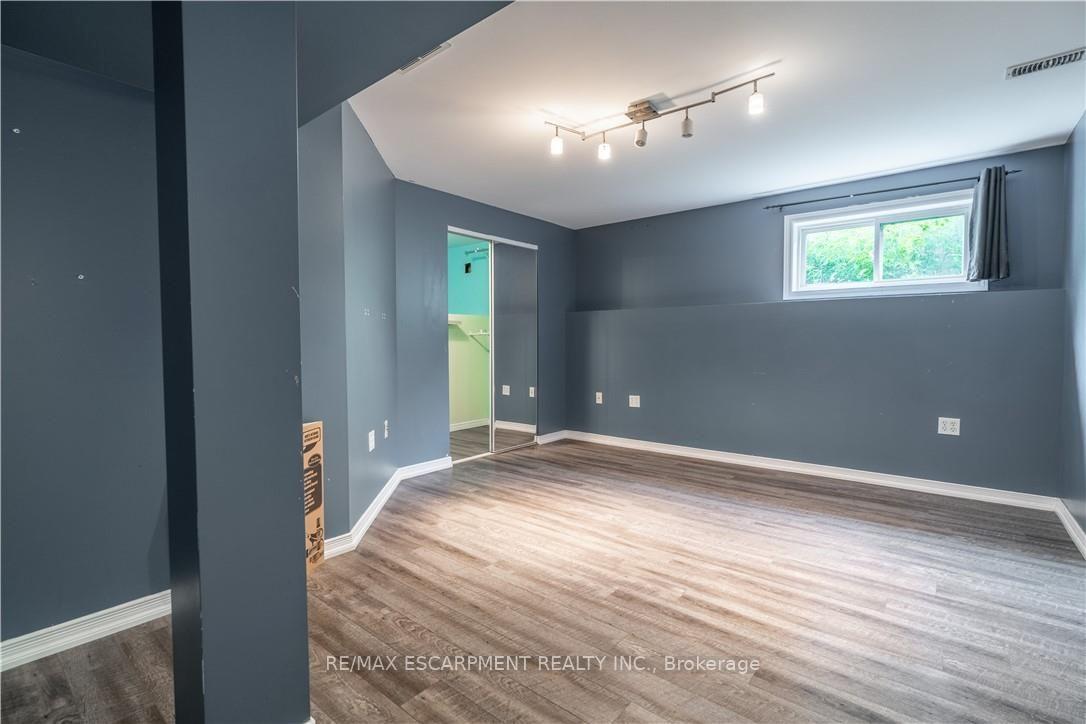 Photo 19 of 25 Donna Drive, Haldimand — HOMEH