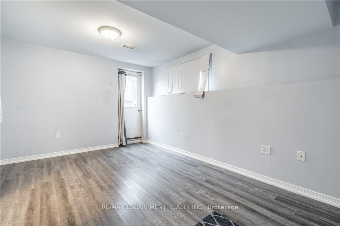 Photo 22 of 25 Donna Drive, Haldimand — HOMEH
