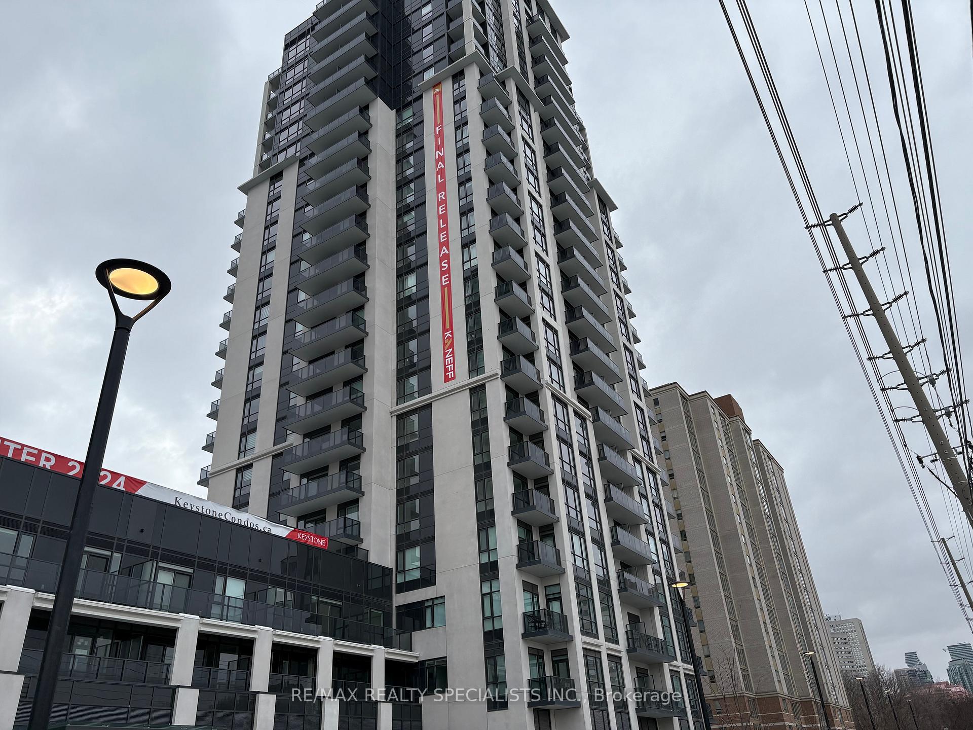 Front of Unit 1208W, 202 Burnhamthorpe Road E