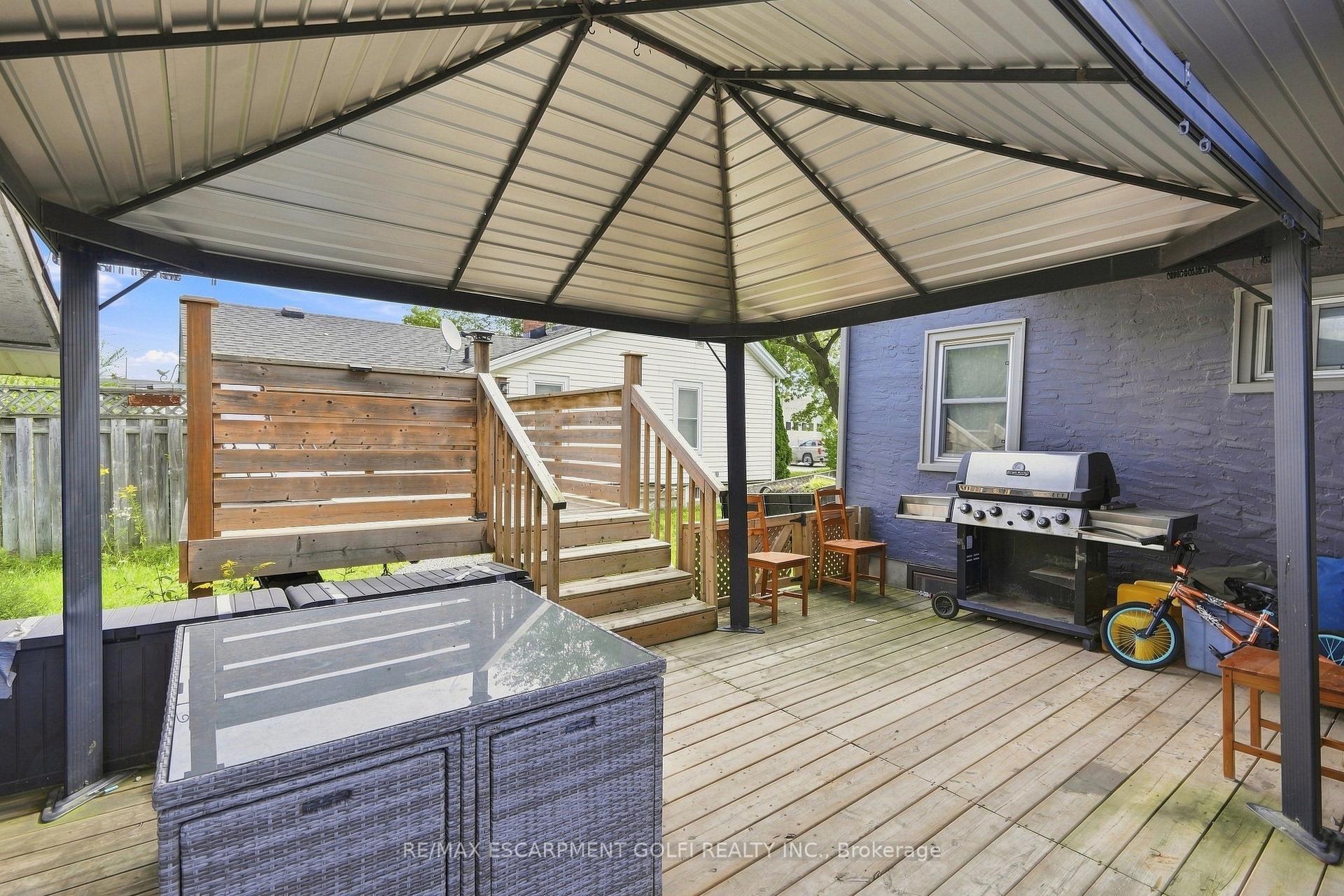 Photo 13 of 240 Pelham Road, St. Catharines, Western Hill — HOMEH