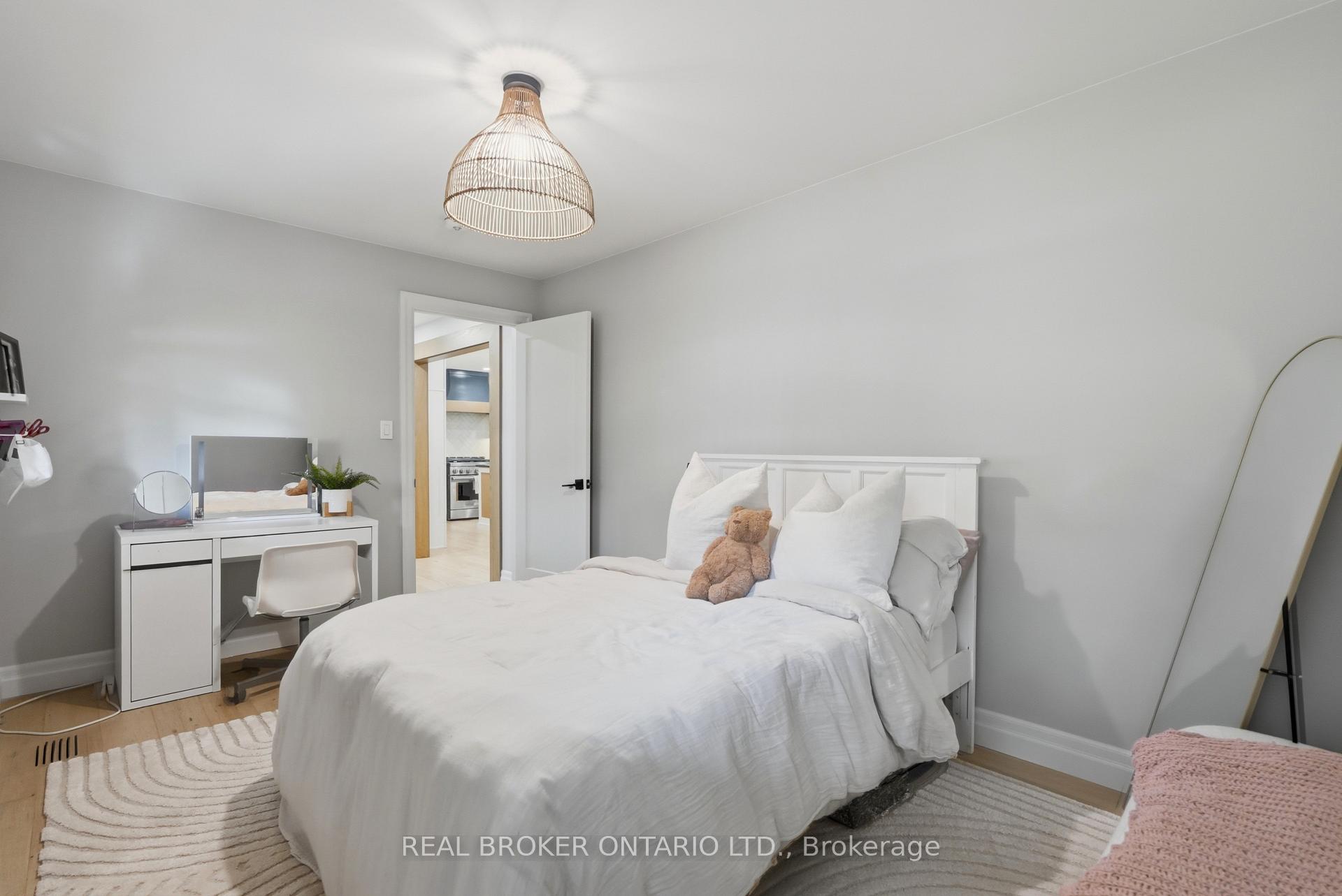 Photo 35 of 54 Mayfair Avenue, Hamilton, Dundas — HOMEH