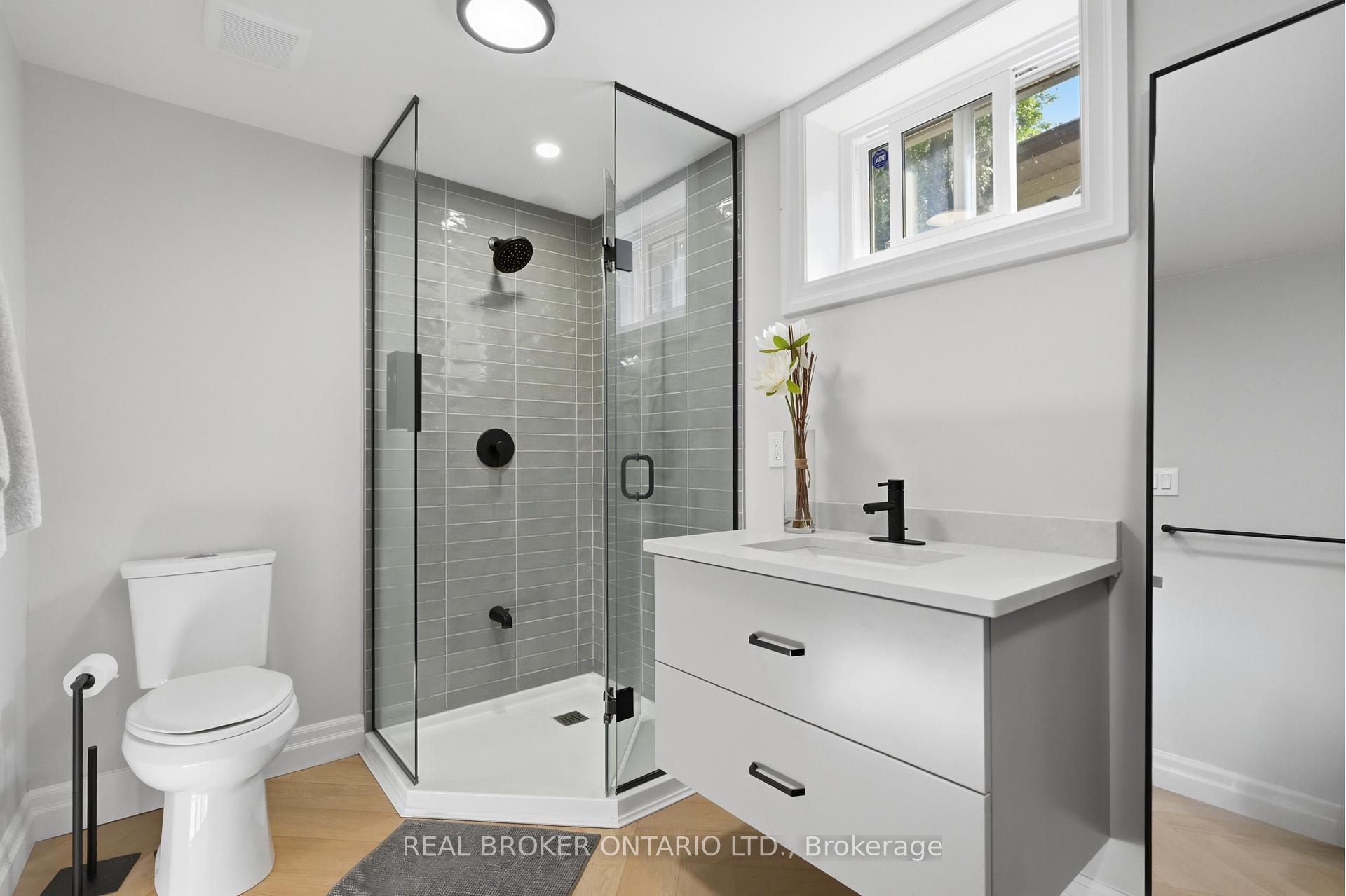 Photo 47 of 54 Mayfair Avenue, Hamilton, Dundas — HOMEH