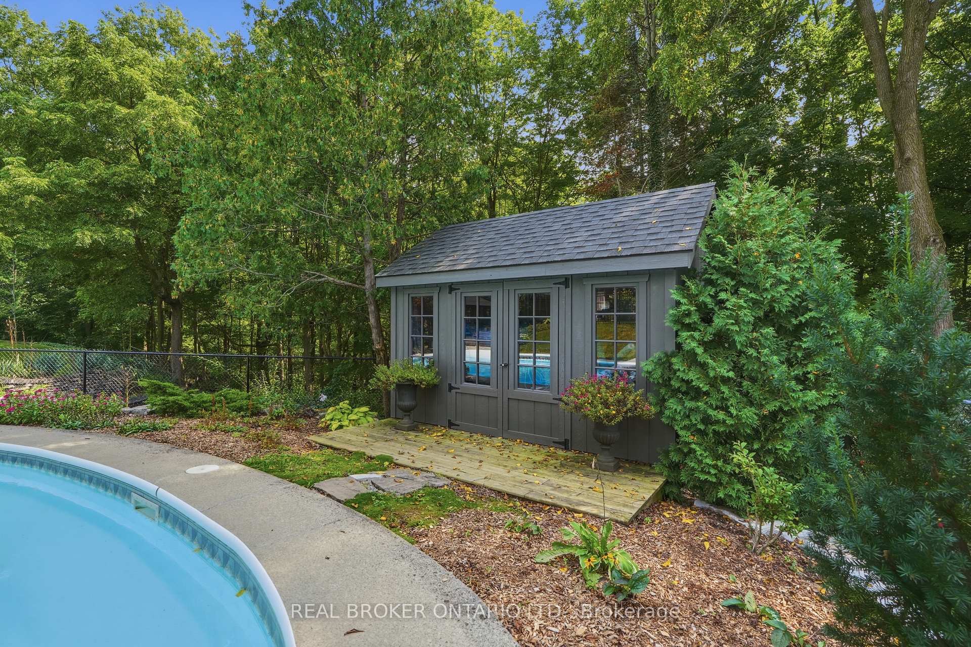 Photo 50 of 54 Mayfair Avenue, Hamilton, Dundas — HOMEH