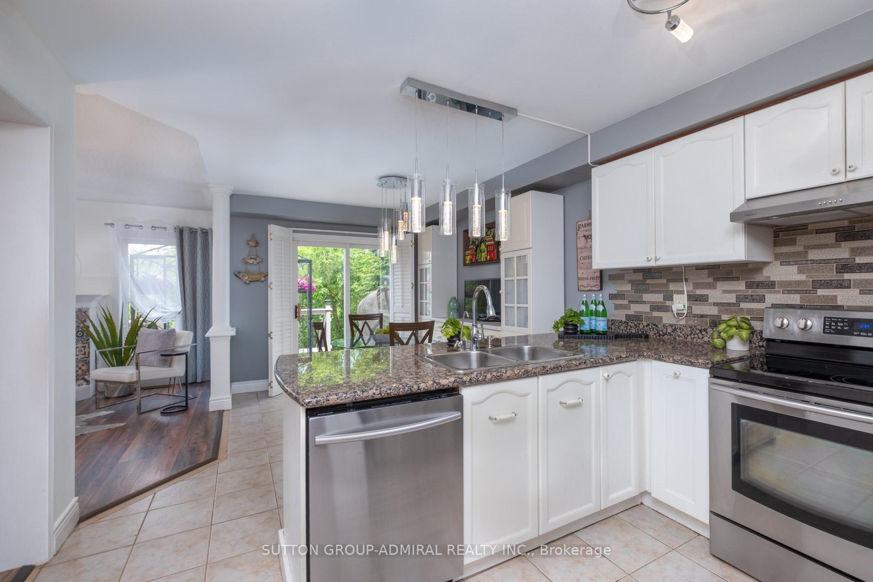 Photo 8 of 43 Crestridge Drive, Caledon, Bolton North — HOMEH