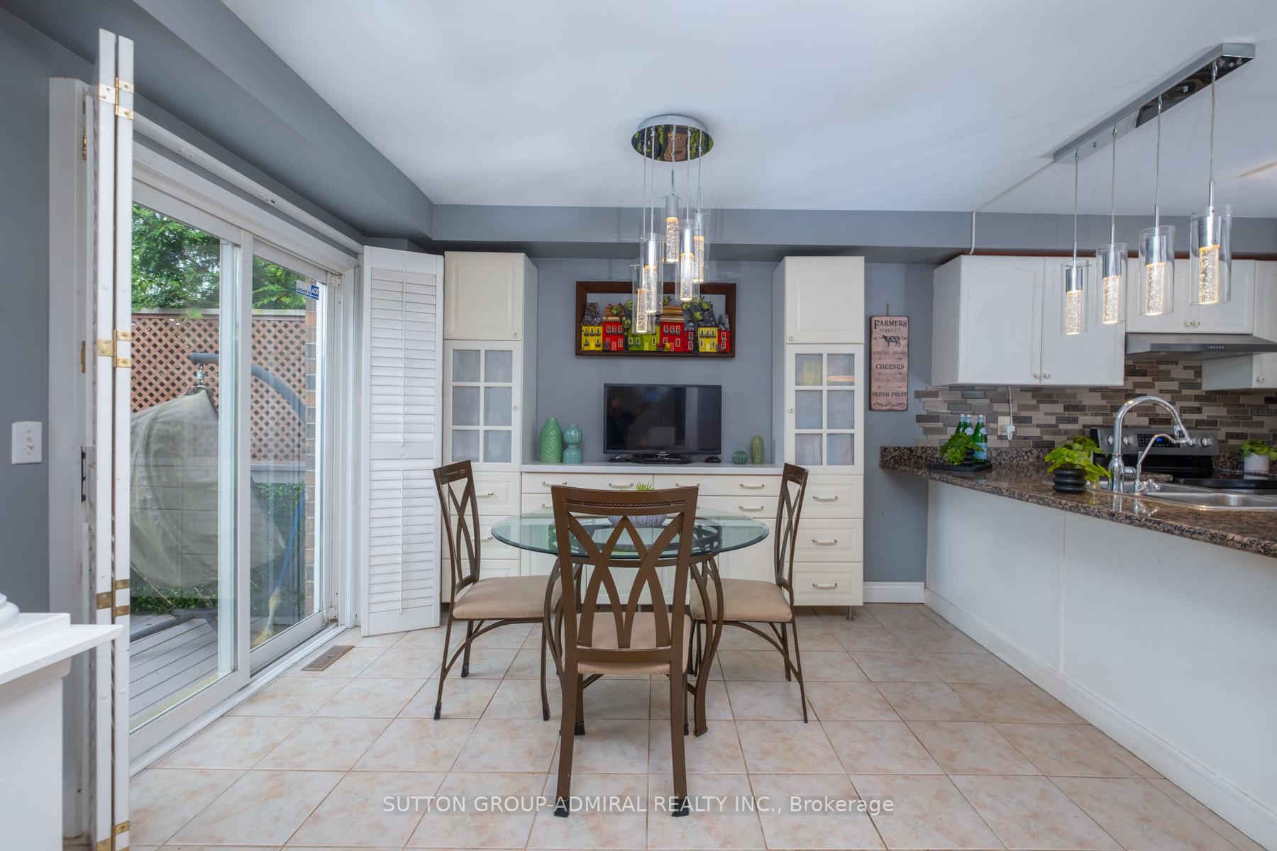 Photo 11 of 43 Crestridge Drive, Caledon, Bolton North — HOMEH