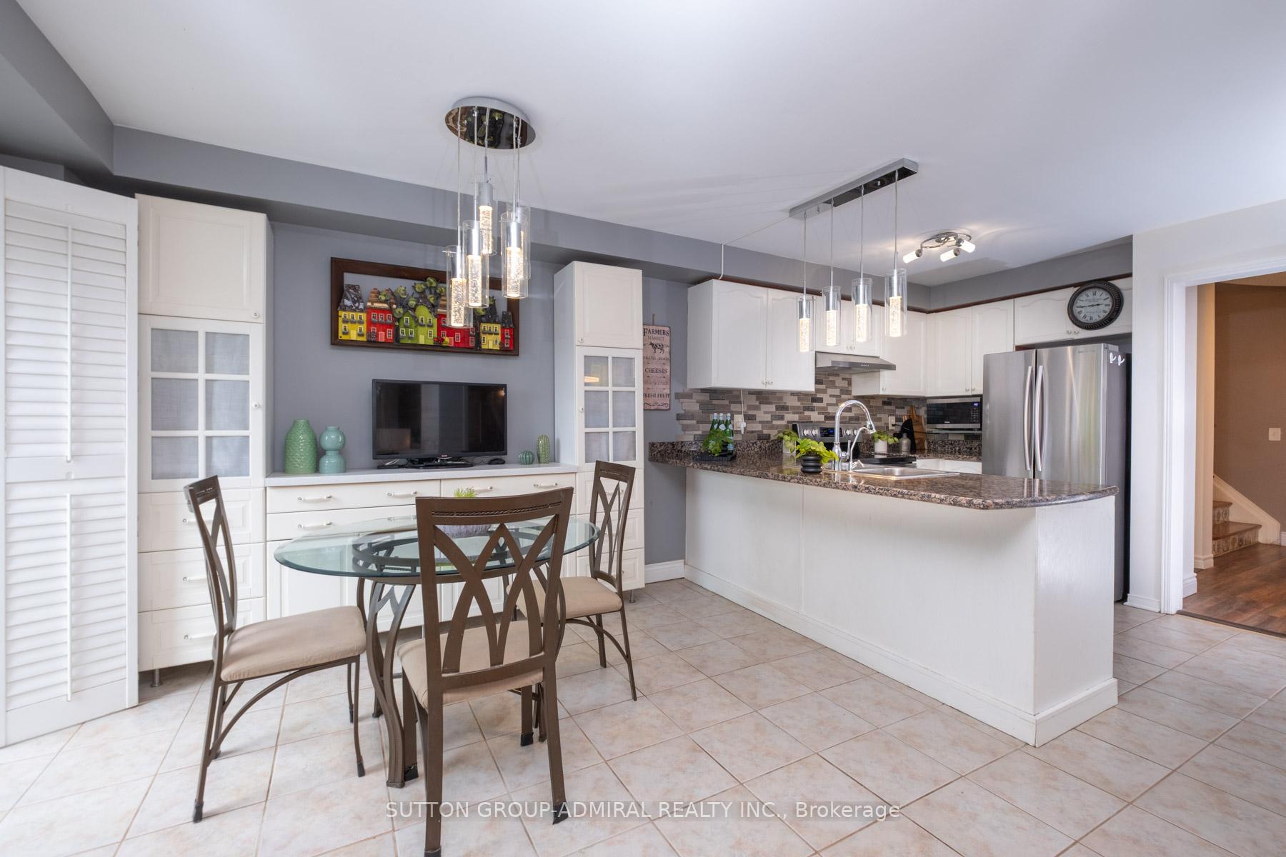 Photo 12 of 43 Crestridge Drive, Caledon, Bolton North — HOMEH