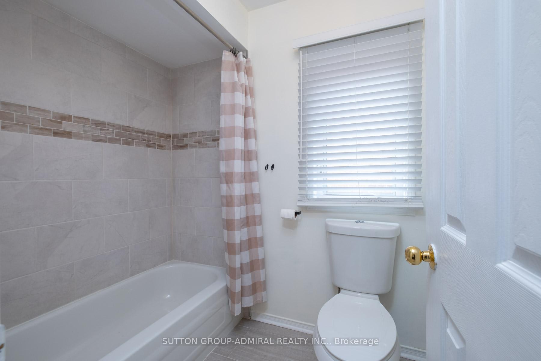 Photo 25 of 43 Crestridge Drive, Caledon, Bolton North — HOMEH