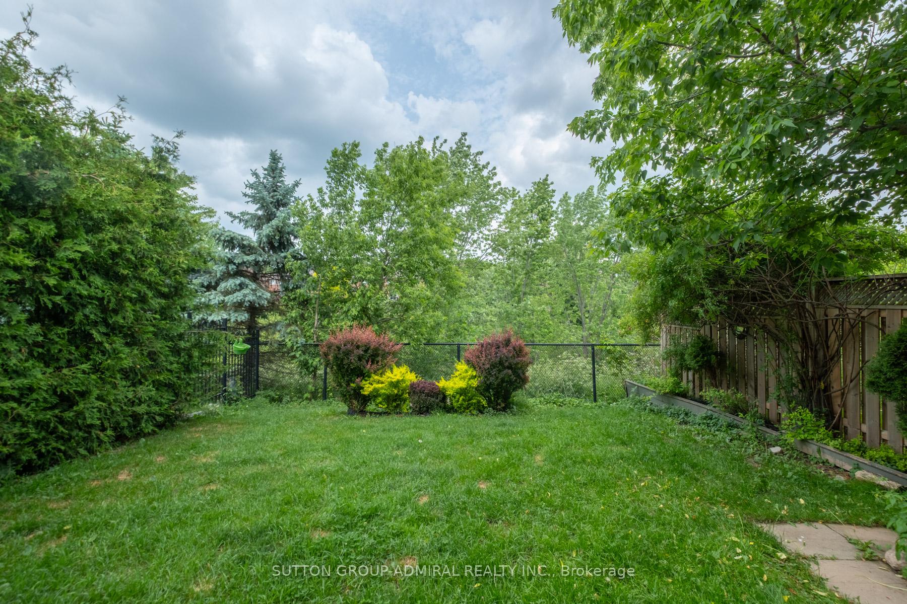 Photo 37 of 43 Crestridge Drive, Caledon, Bolton North — HOMEH