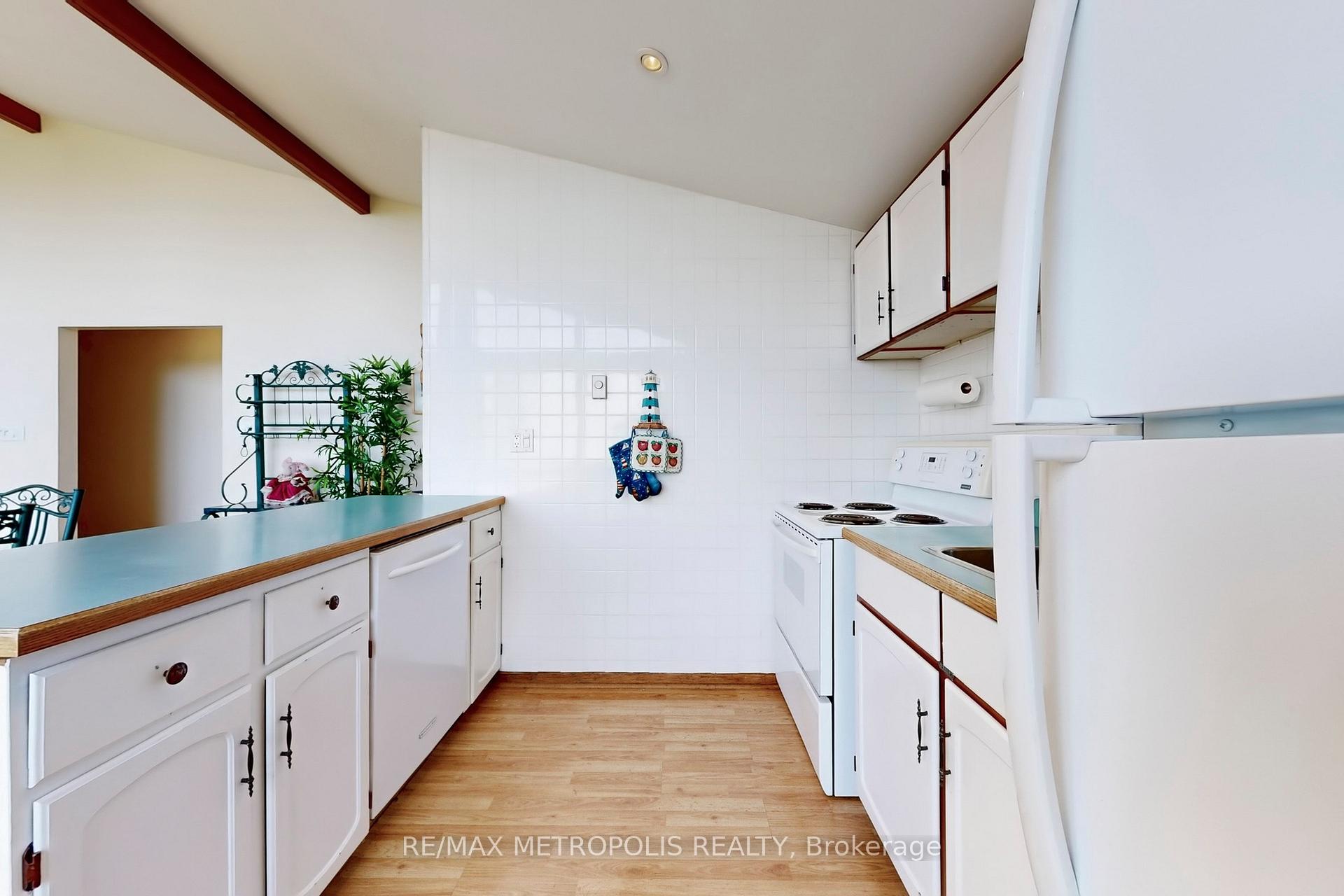 Photo 15 of 40 Rabbit Road, Brighton, Rural Brighton — HOMEH