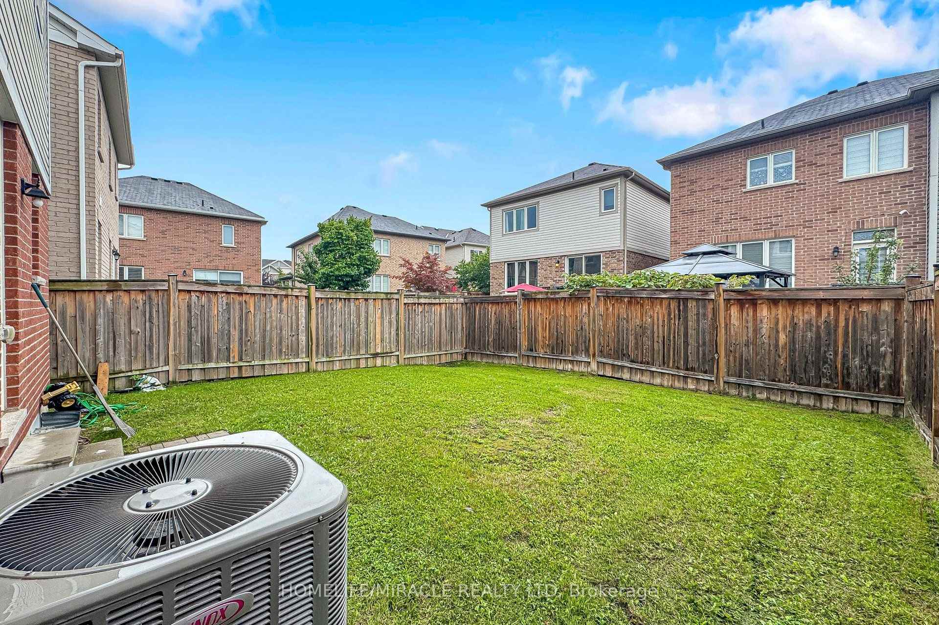 Photo 45 of 99 Leiterman Drive, Milton, Willmott — HOMEH