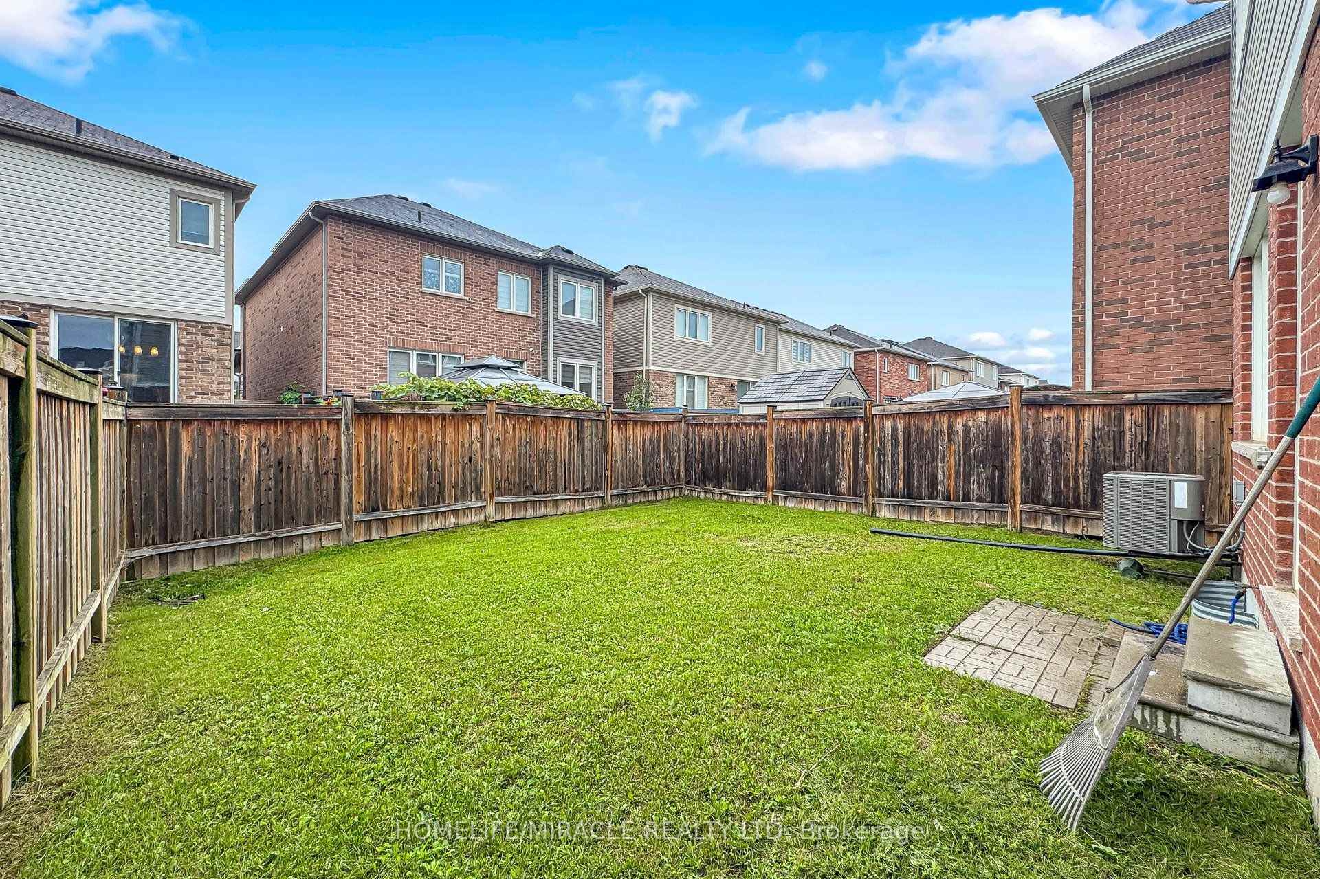 Photo 46 of 99 Leiterman Drive, Milton, Willmott — HOMEH