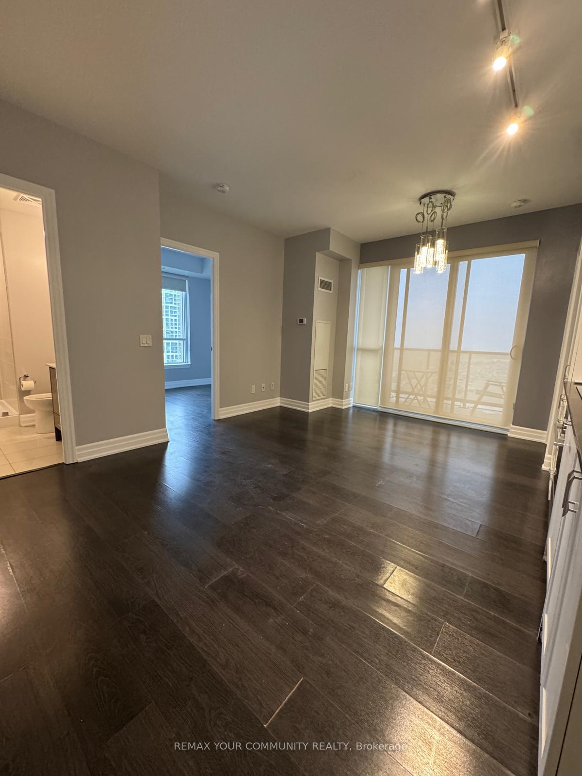 Photo 6 of Unit 1409, 9085 Jane Street, Vaughan, Concord — HOMEH