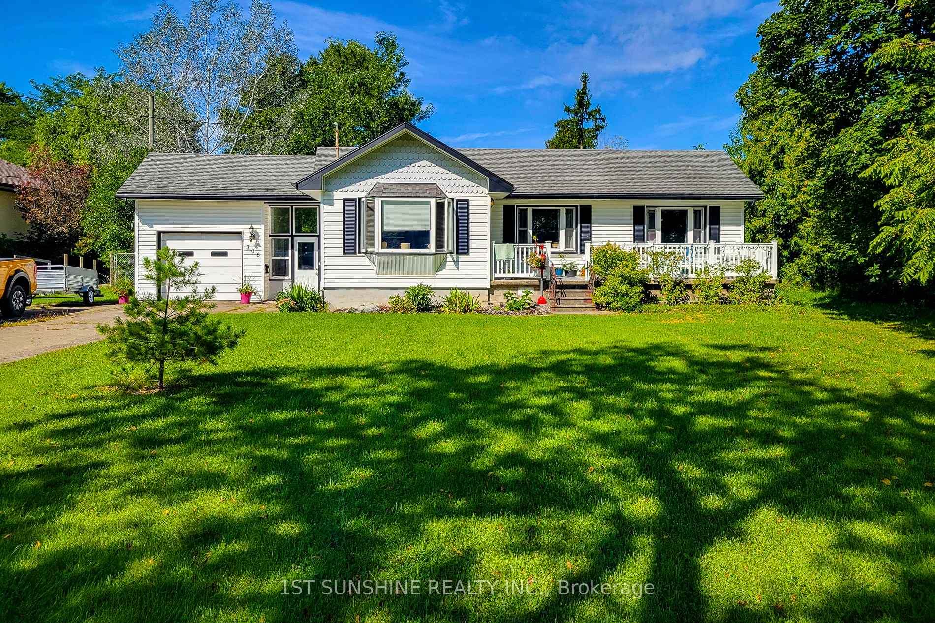 Photo of 306 Riverside Drive