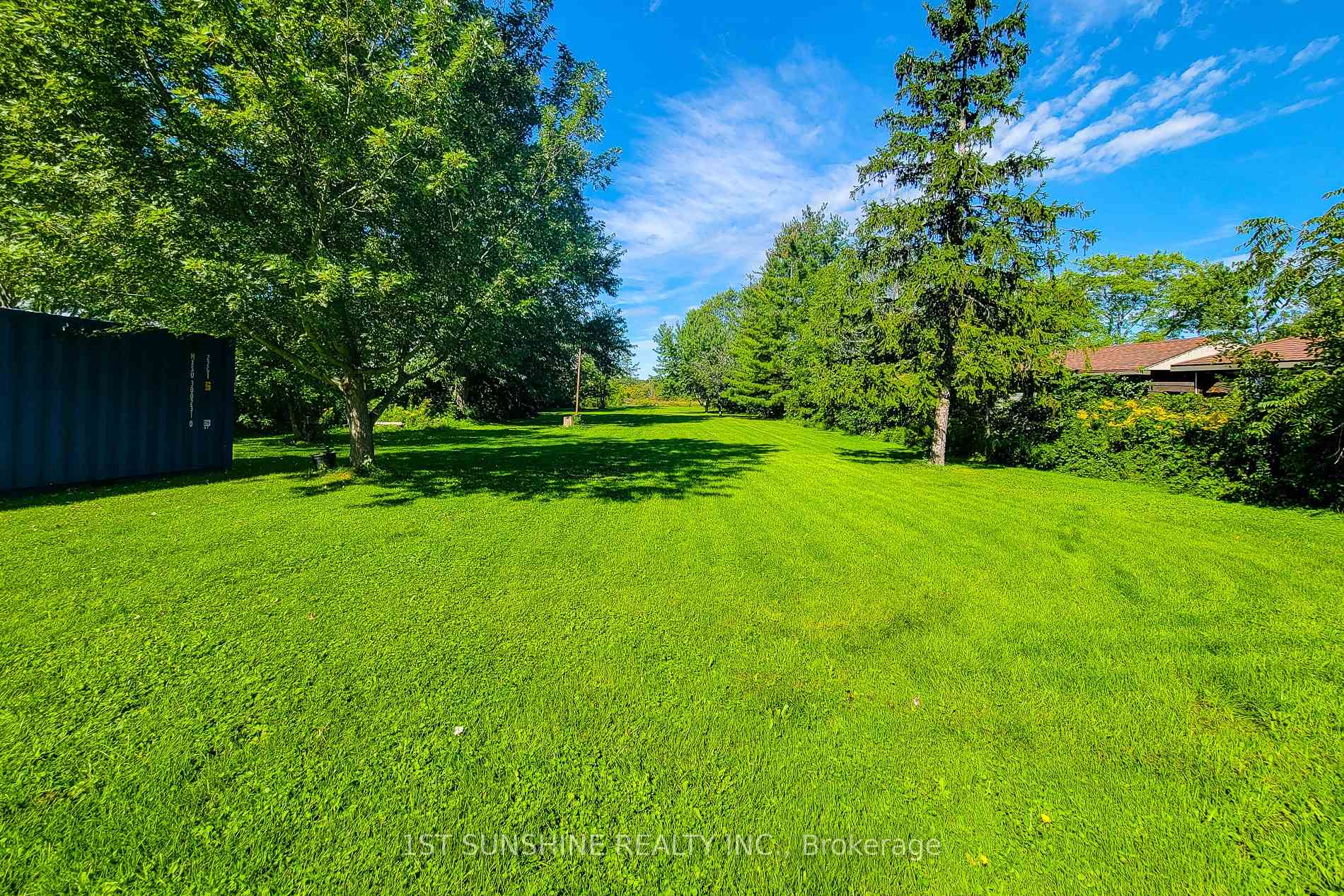 Photo 5 of 306 Riverside Drive, Welland, Broadway — HOMEH