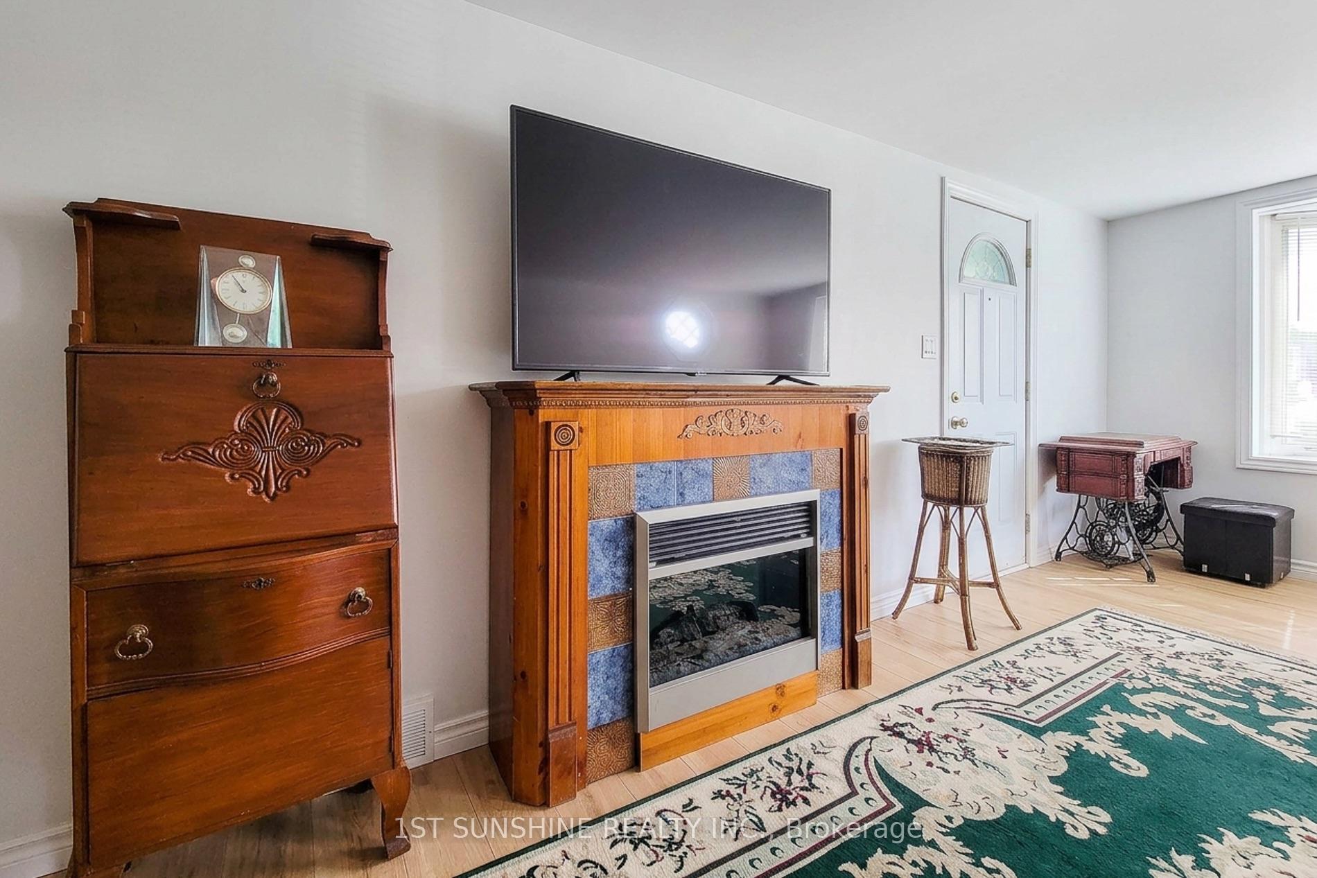 Photo 14 of 306 Riverside Drive, Welland, Broadway — HOMEH