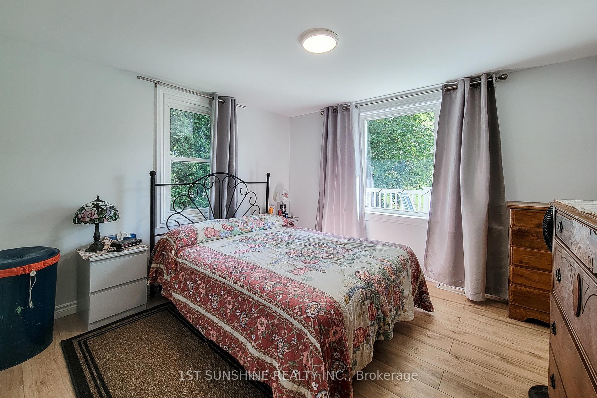 Photo 21 of 306 Riverside Drive, Welland, Broadway — HOMEH