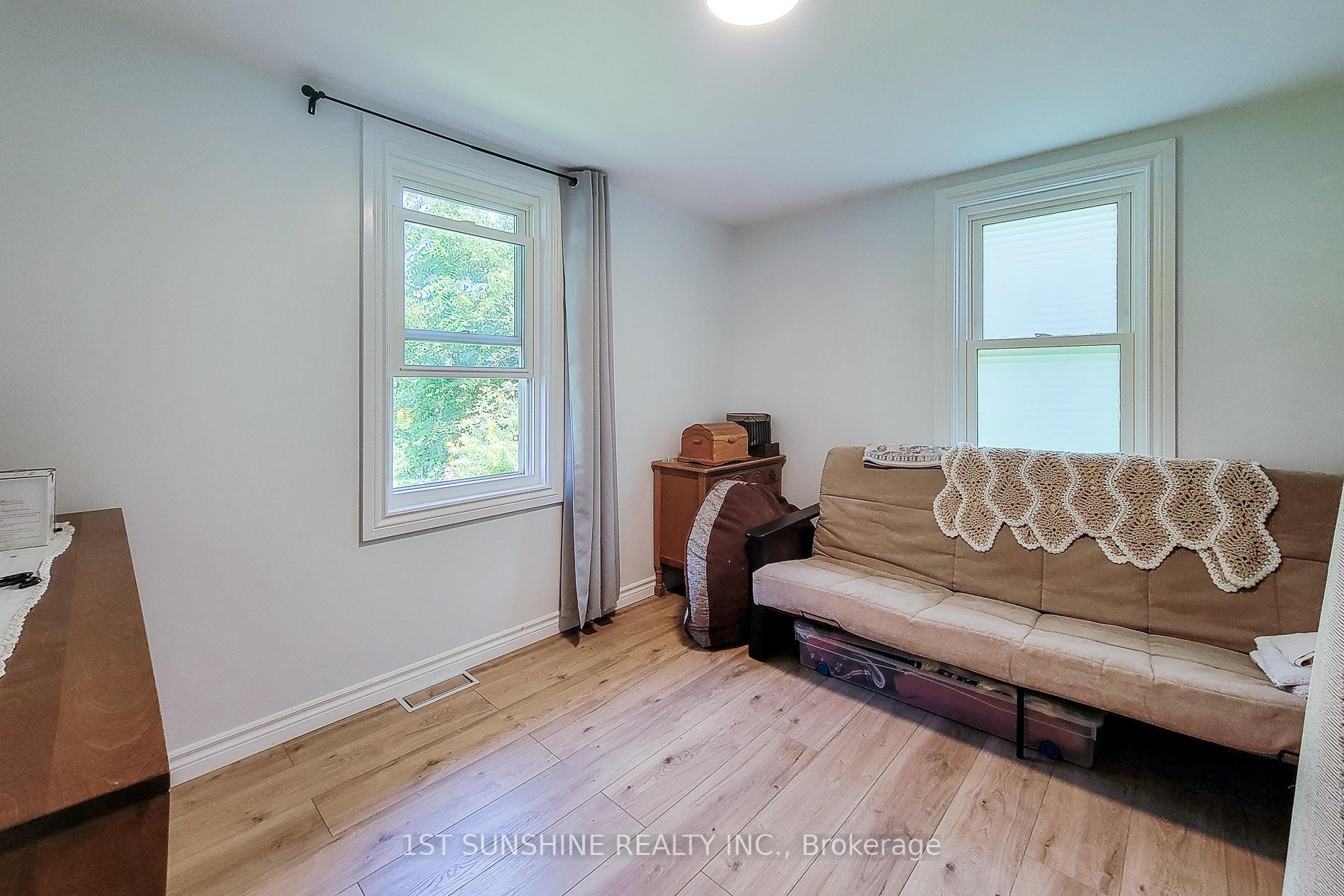Photo 23 of 306 Riverside Drive, Welland, Broadway — HOMEH