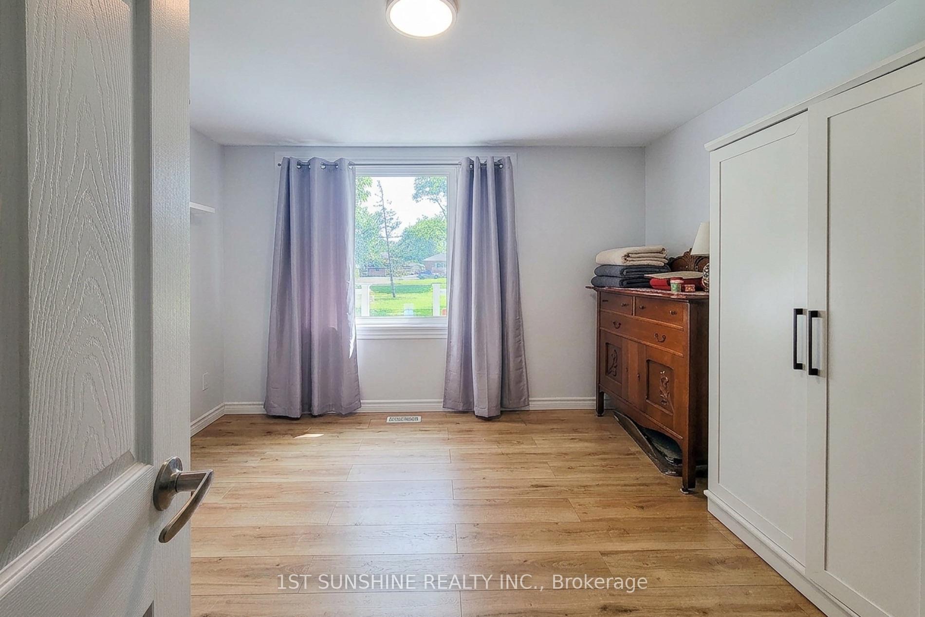 Photo 24 of 306 Riverside Drive, Welland, Broadway — HOMEH