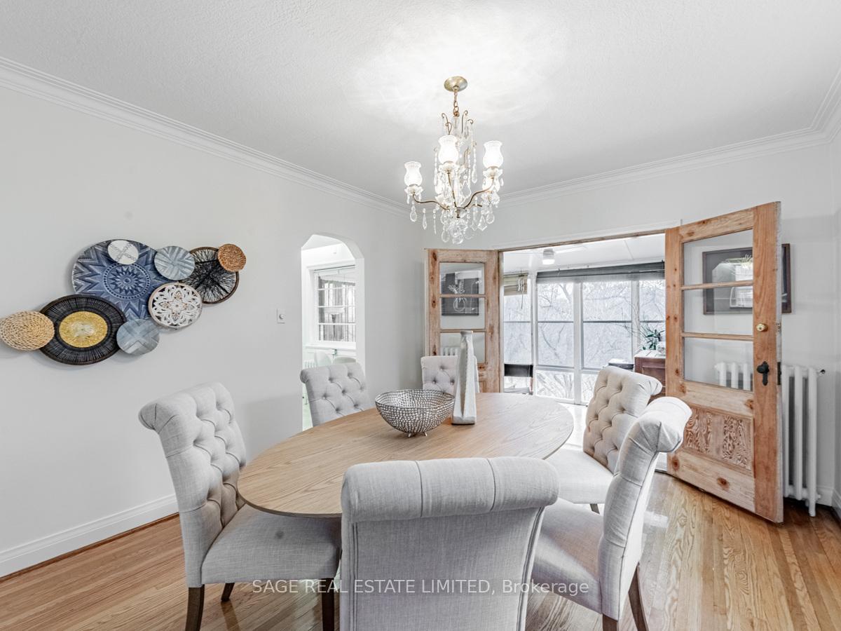 Photo 9 of 28 Barbara Crescent, Toronto, East York — HOMEH