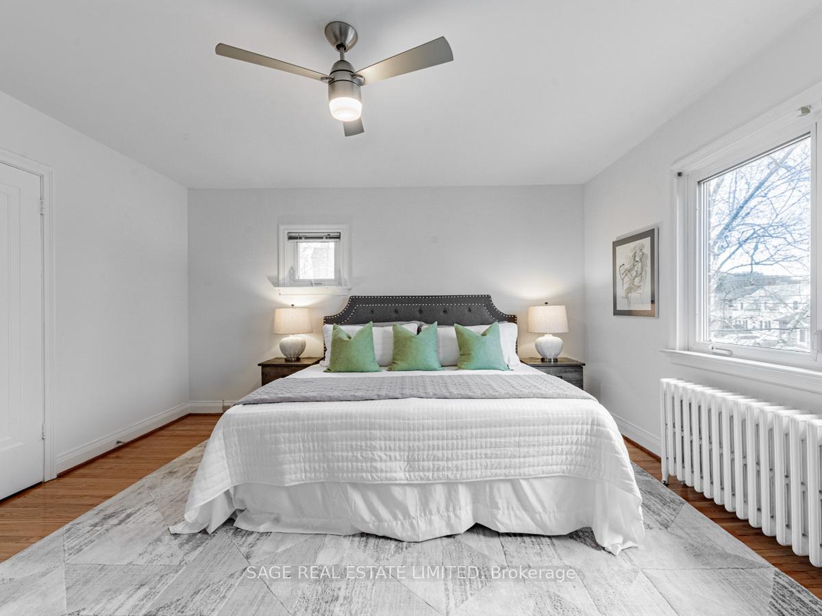 Photo 20 of 28 Barbara Crescent, Toronto, East York — HOMEH