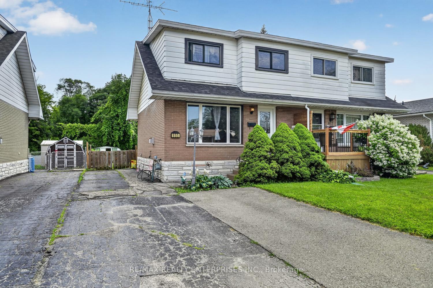 Photo of 855 Howe Terrace