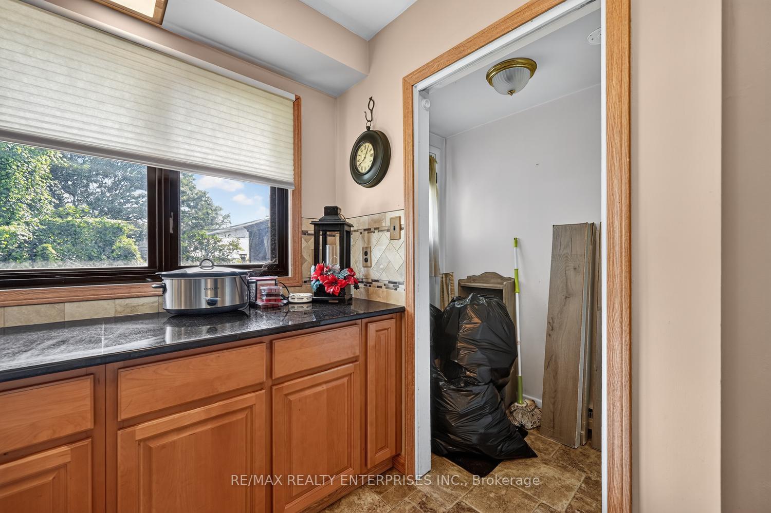 Photo 10 of 855 Howe Terrace, Prescott, Prescott — HOMEH