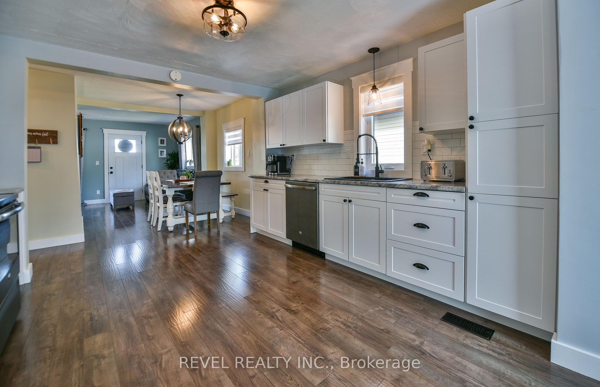 Photo 8 of 338 Craig Street, Timmins, MTJ - Main Area — HOMEH