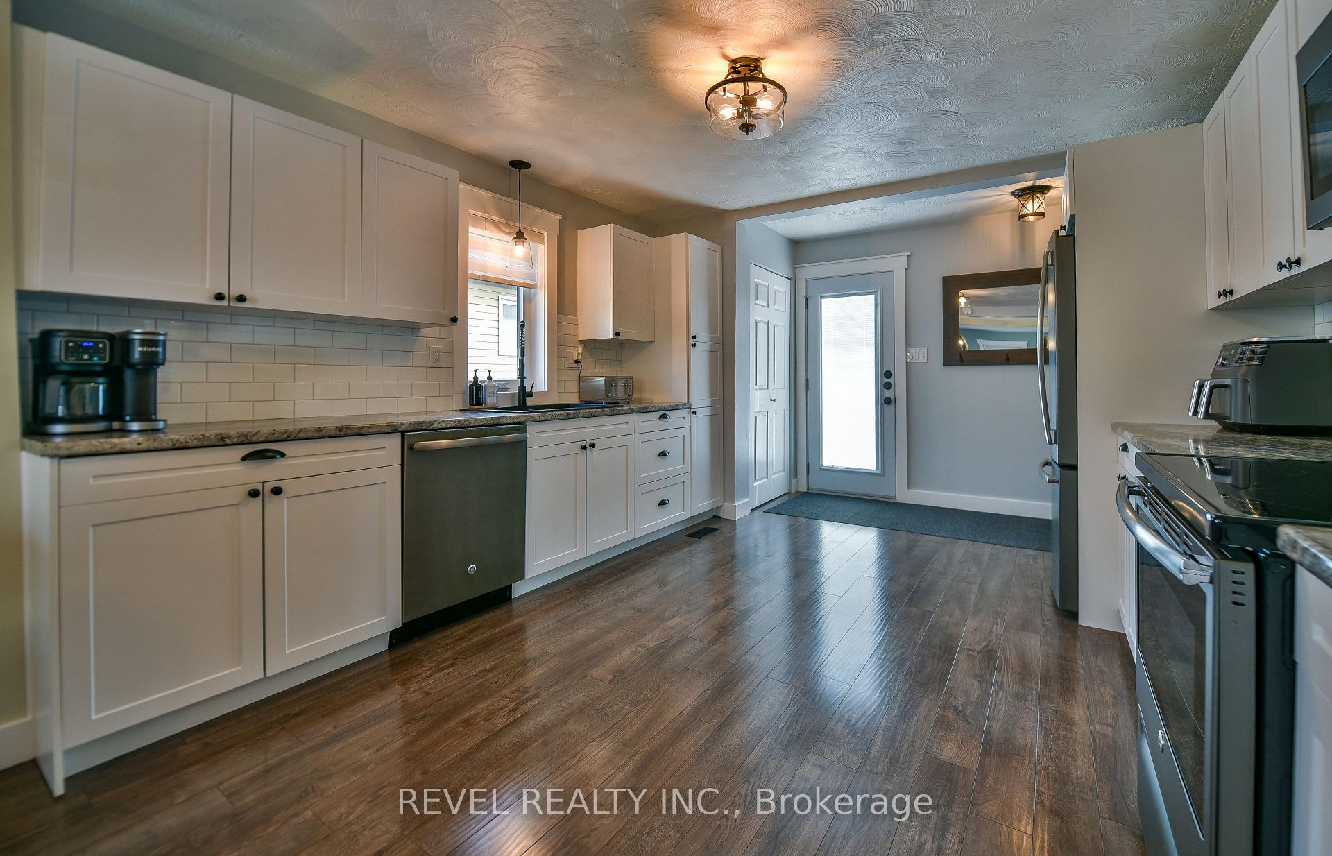 Photo 9 of 338 Craig Street, Timmins, MTJ - Main Area — HOMEH