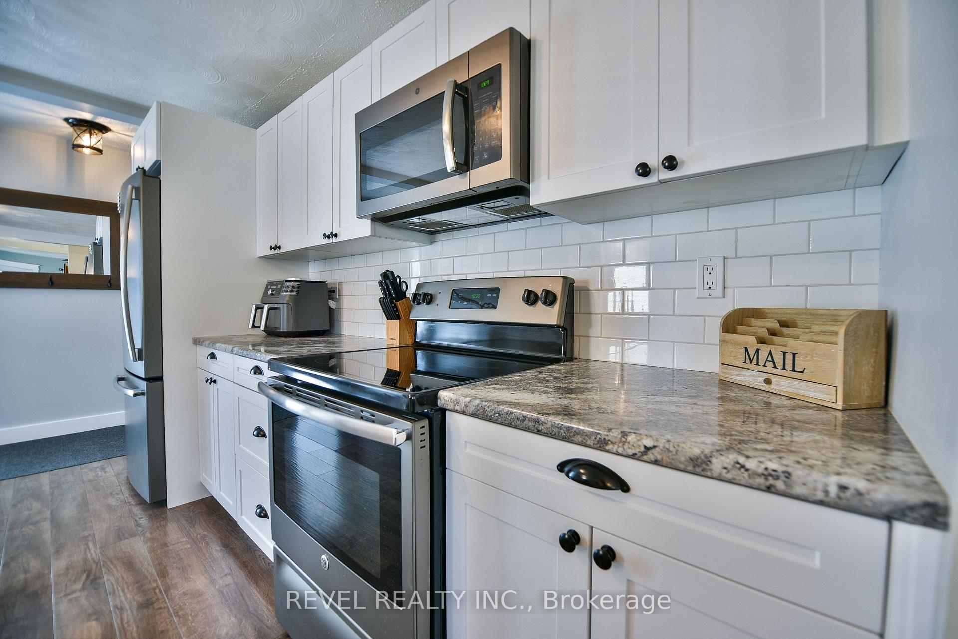 Photo 11 of 338 Craig Street, Timmins, MTJ - Main Area — HOMEH
