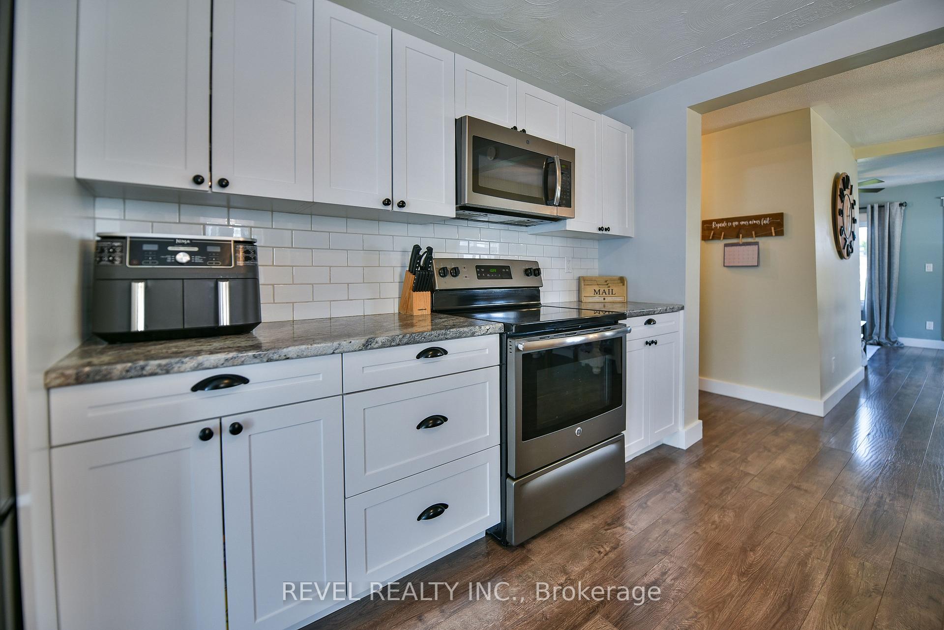 Photo 12 of 338 Craig Street, Timmins, MTJ - Main Area — HOMEH