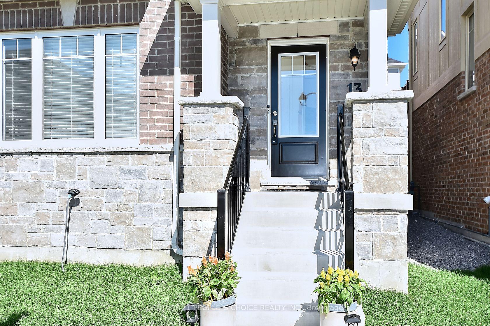 Photo 3 of 13 Devineridge Avenue, Ajax, Central East — HOMEH