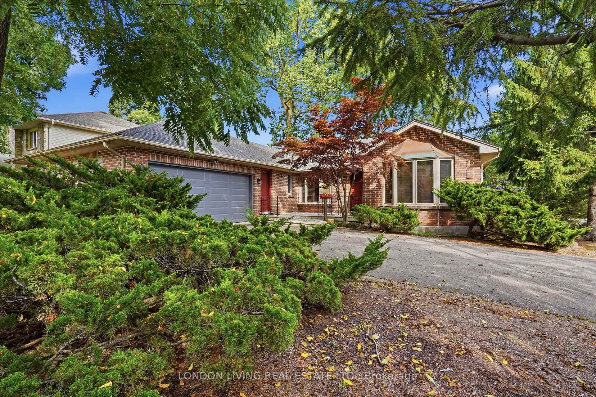 Photo 1 of 181 Timber Drive, London, South B — HOMEH