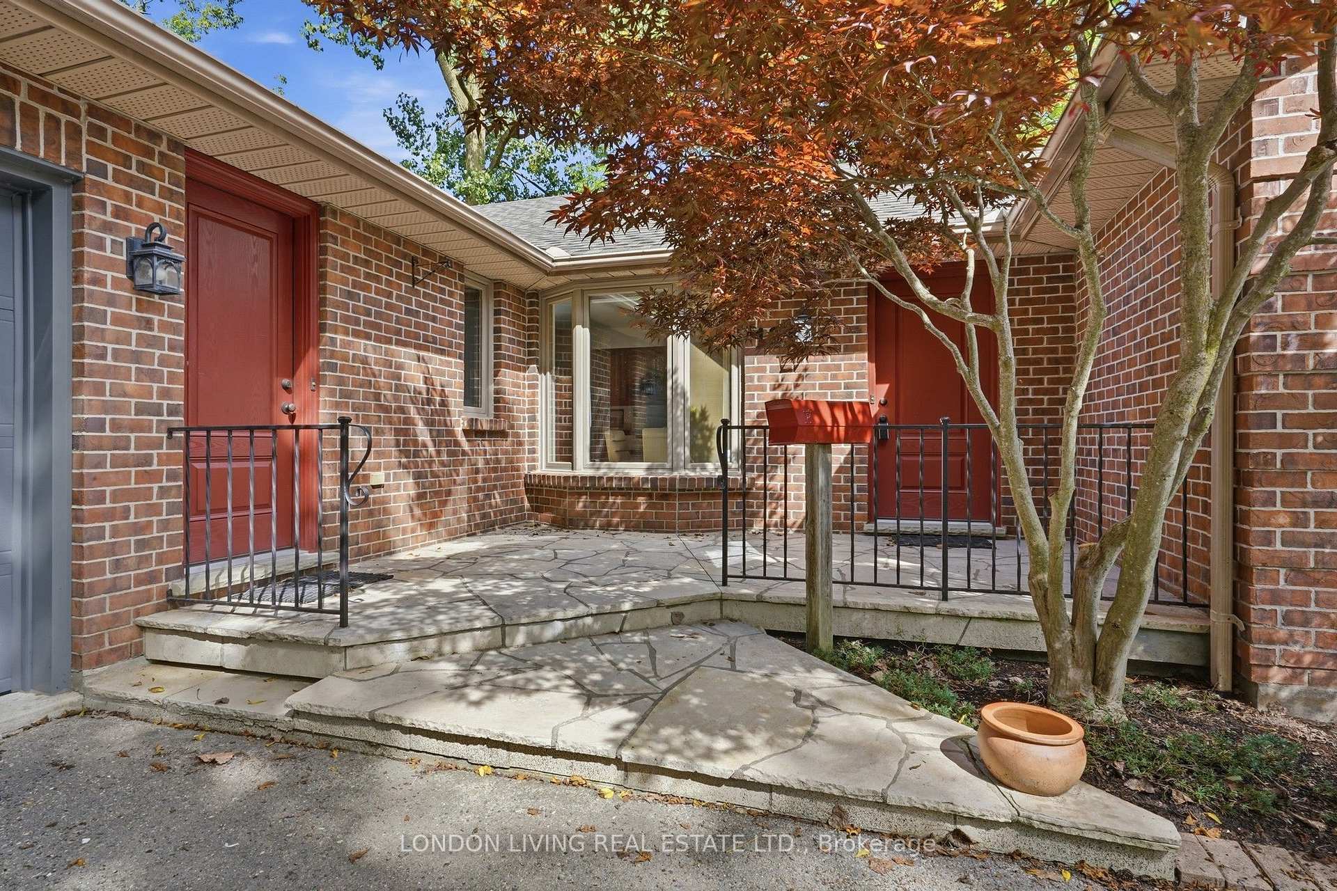 Photo 8 of 181 Timber Drive, London, South B — HOMEH