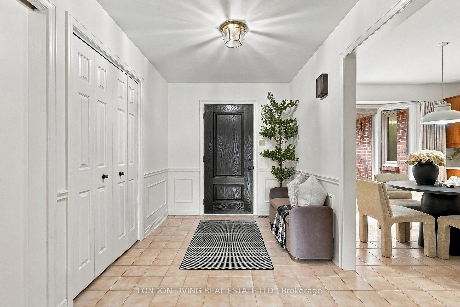 Photo 10 of 181 Timber Drive, London, South B — HOMEH
