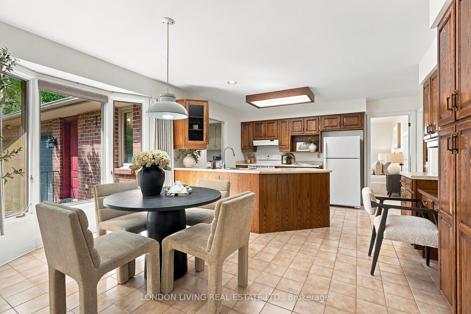 Photo 22 of 181 Timber Drive, London, South B — HOMEH