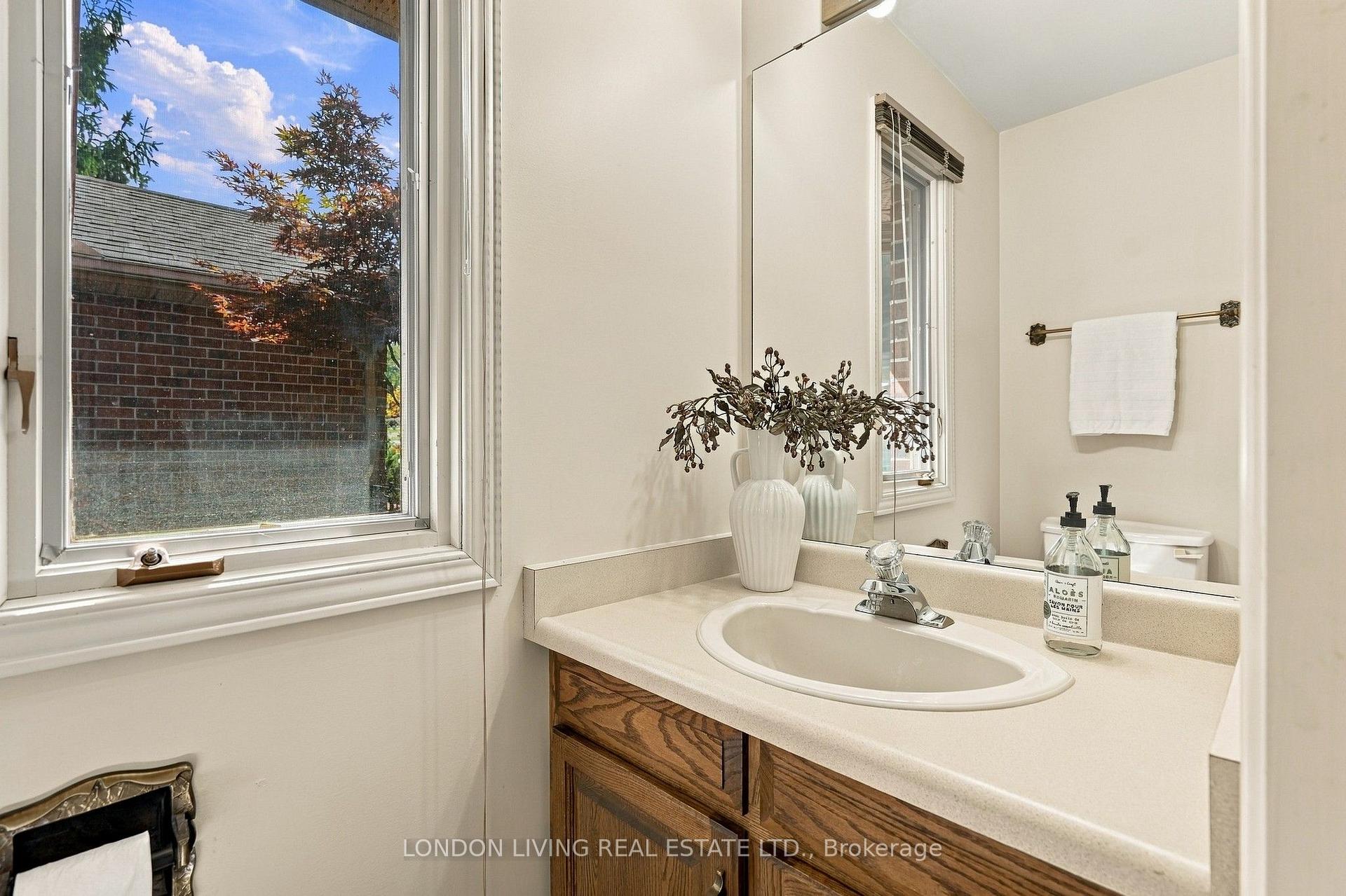 Photo 26 of 181 Timber Drive, London, South B — HOMEH